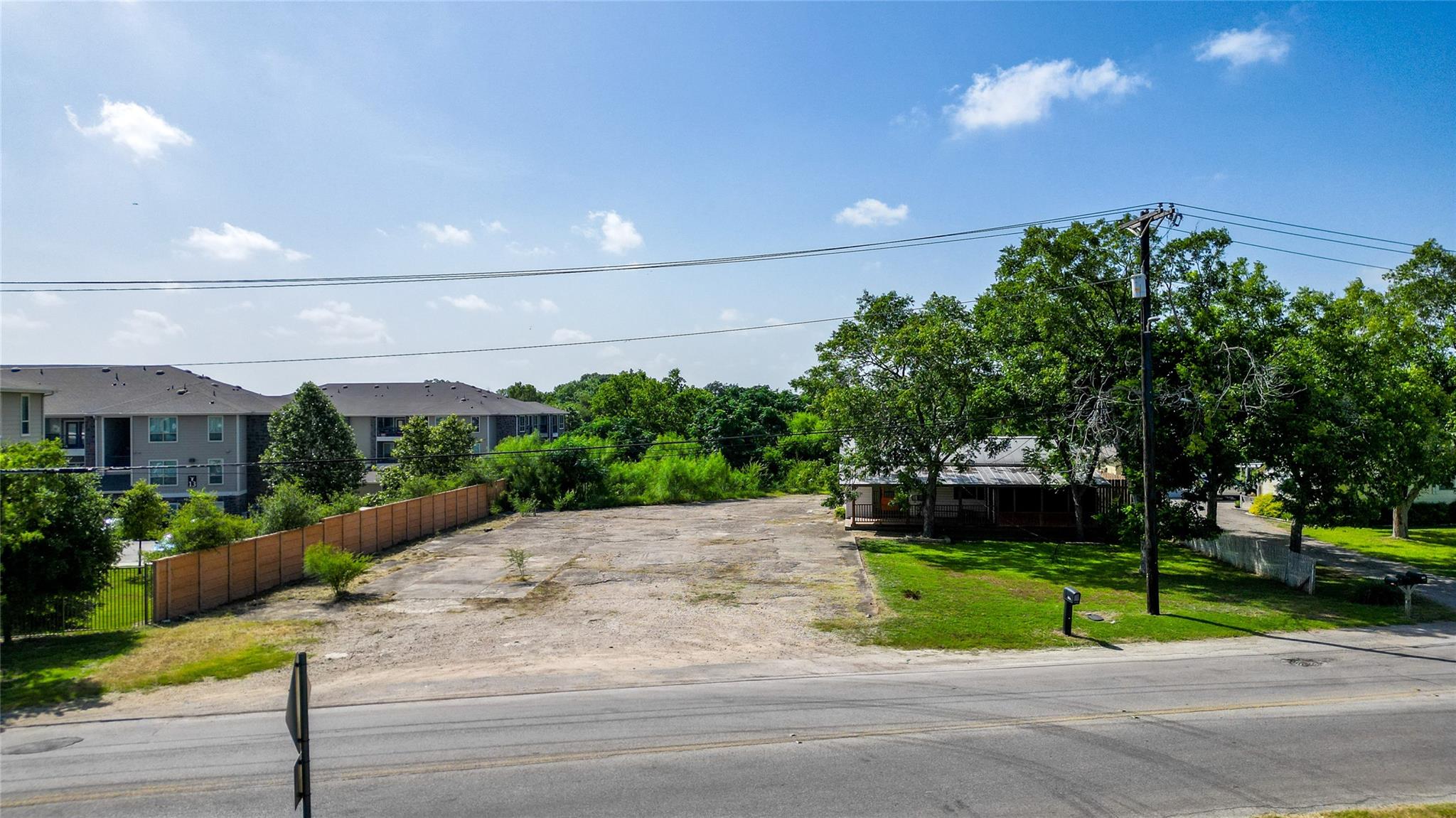 1951 Gruene Rd Property Photo 1