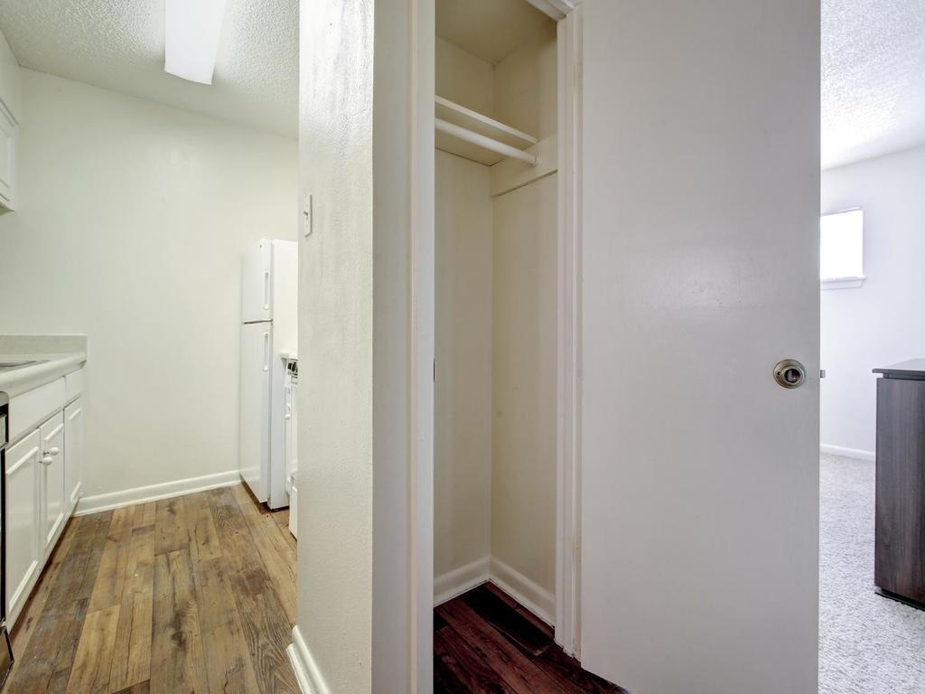 4539 Guadalupe St #2br Property Photo 22