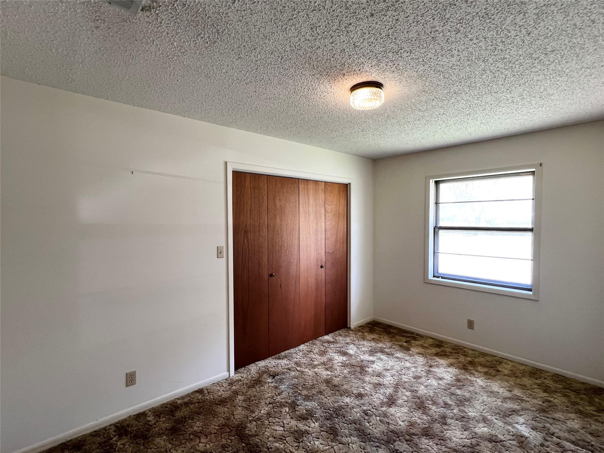 405 E Roitsch Ln Property Photo 10