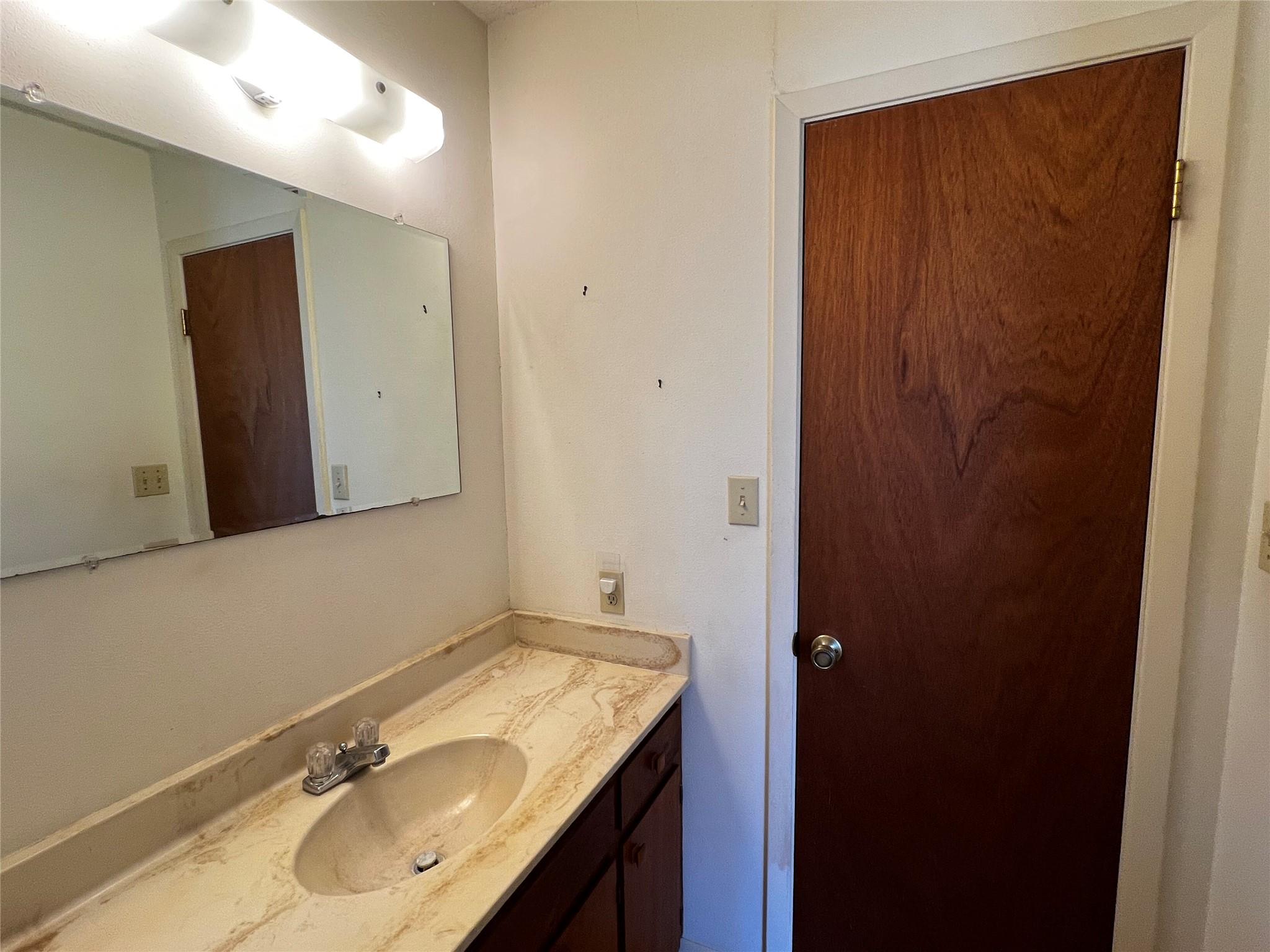 405 E Roitsch Ln Property Photo 14
