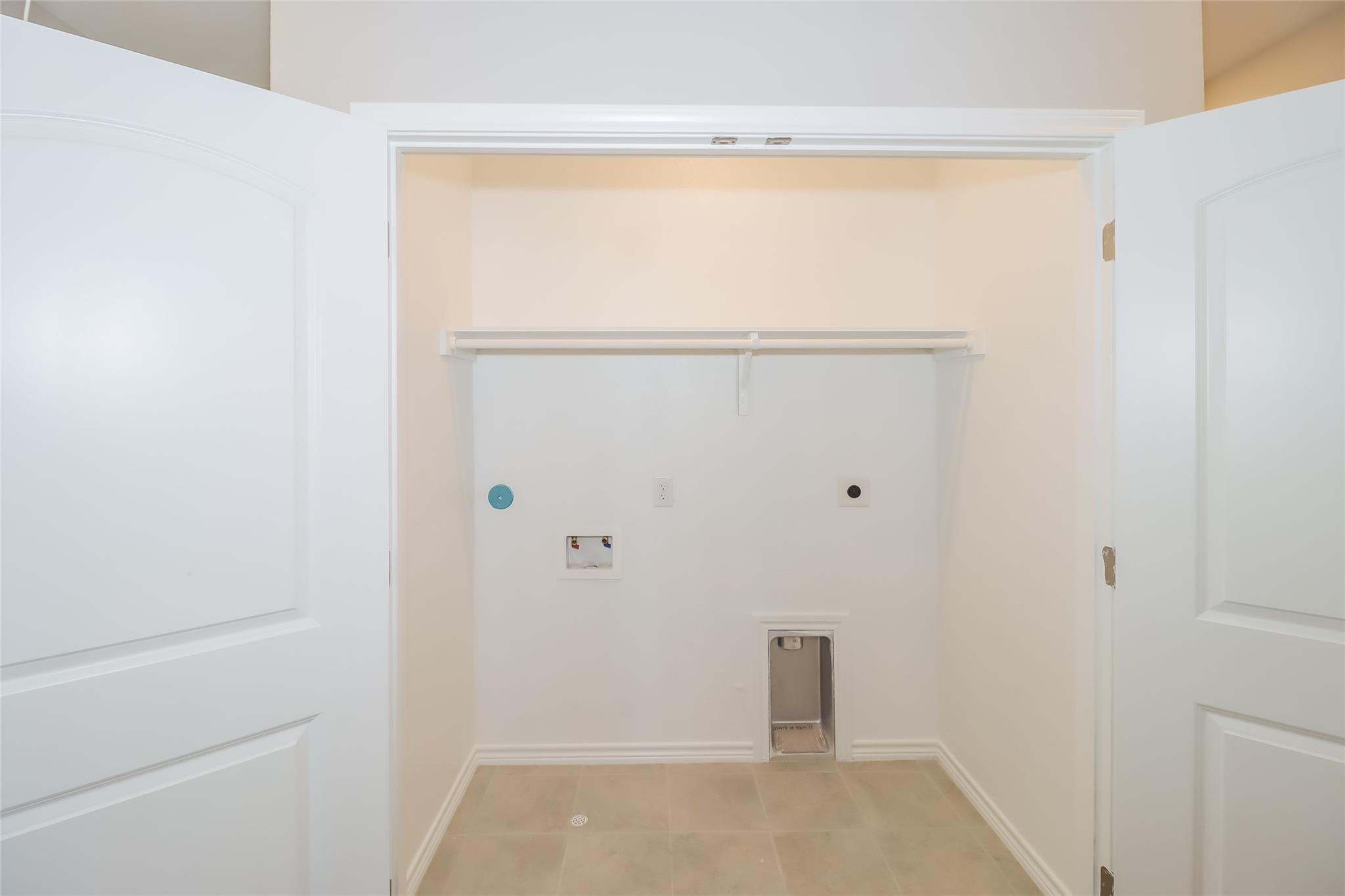 459 Northwood Dr Property Photo 12