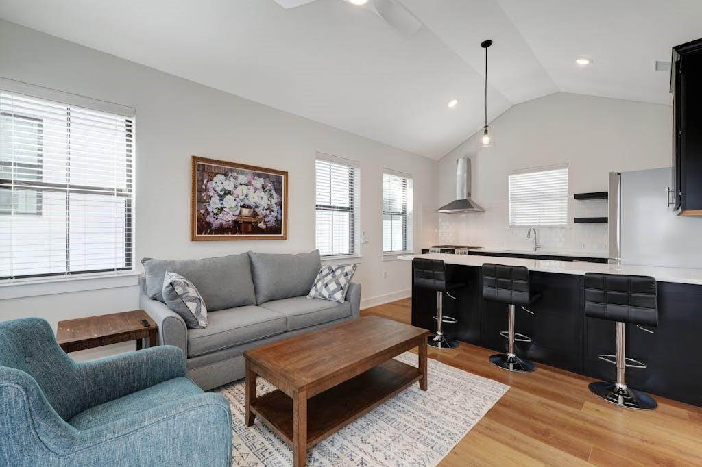 3128 Chennault St #unit B Property Photo 1
