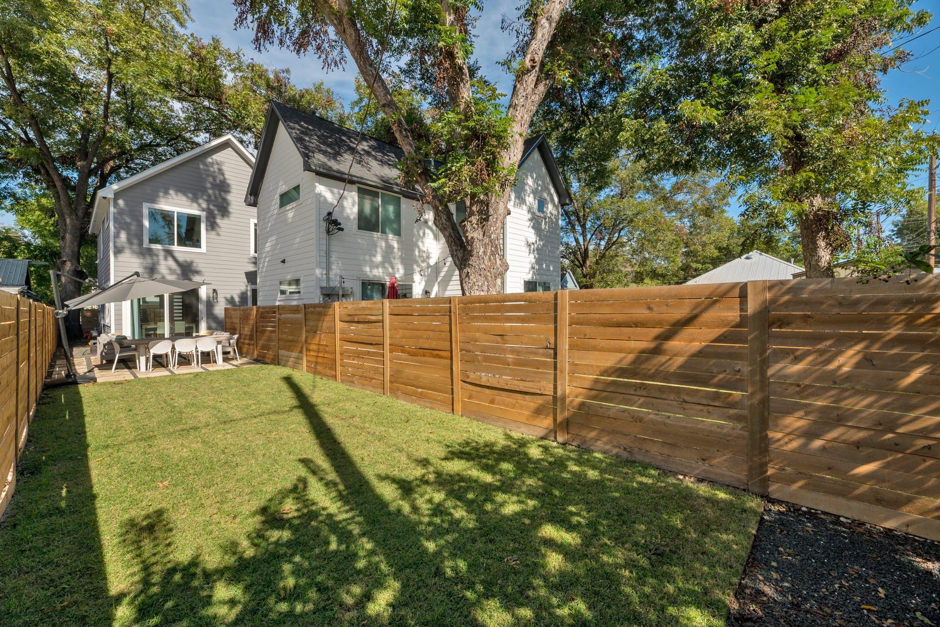1807 Haskell St #a Property Photo 24