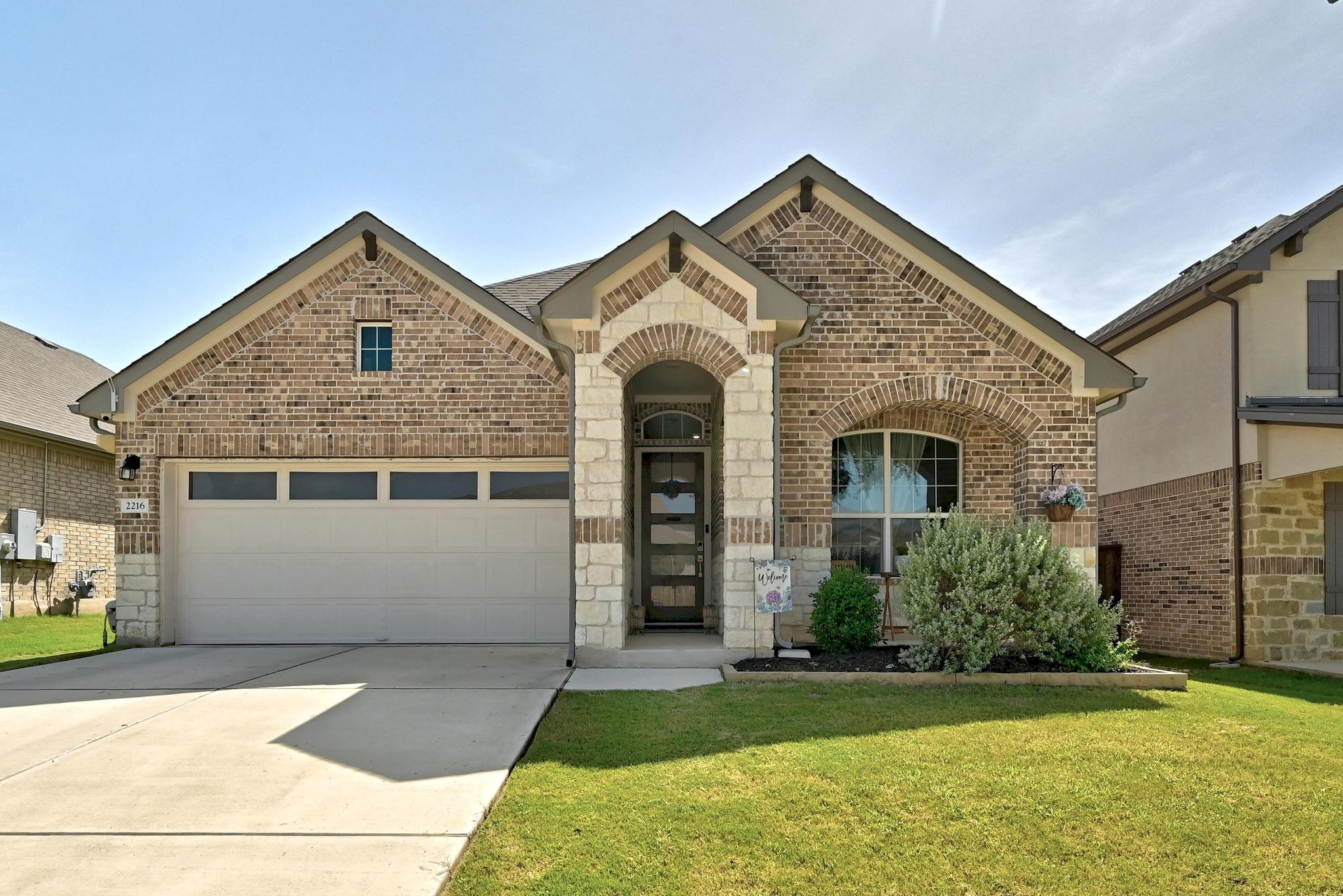 2216 Alamar Walk Property Photo 1