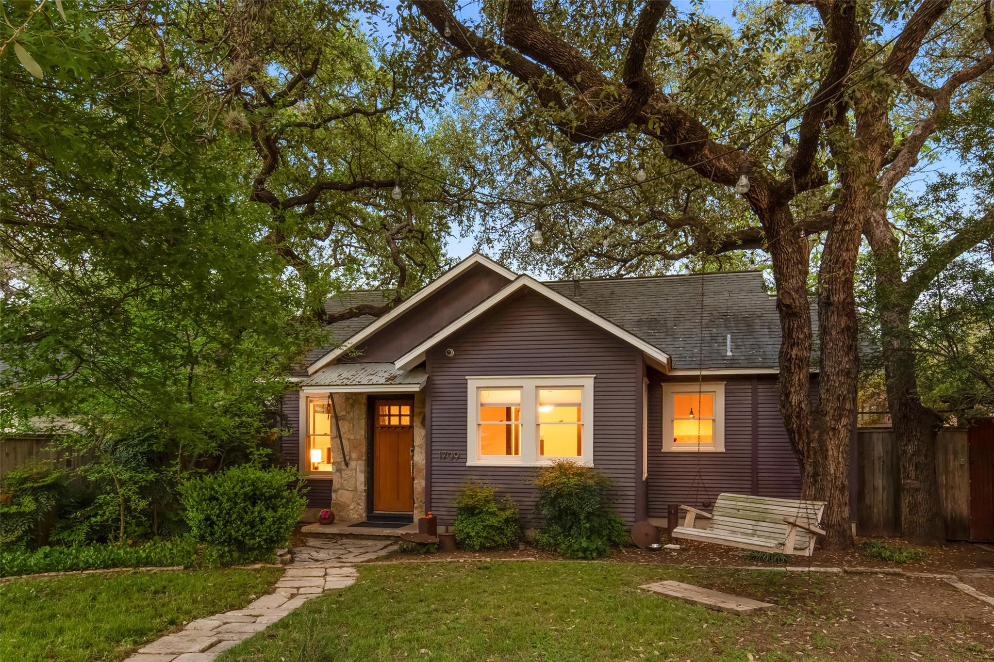 1709 Bouldin Ave Property Photo 1