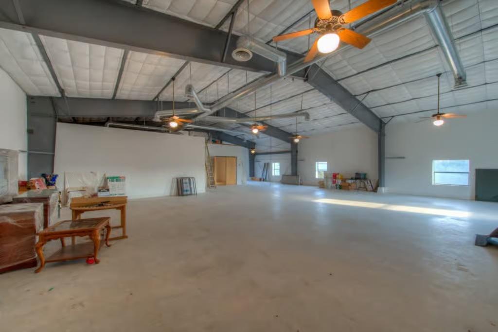 7100 Comanche Trl Property Photo 20
