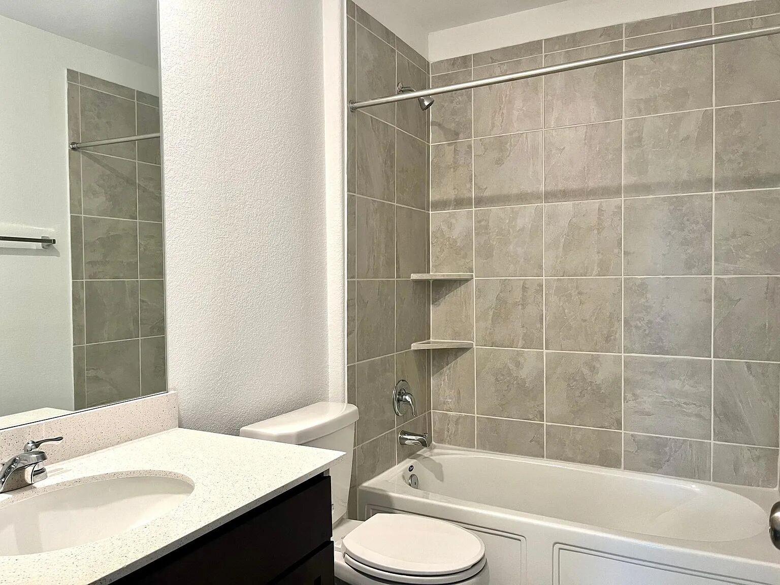100 Milliner Loop Property Photo 11