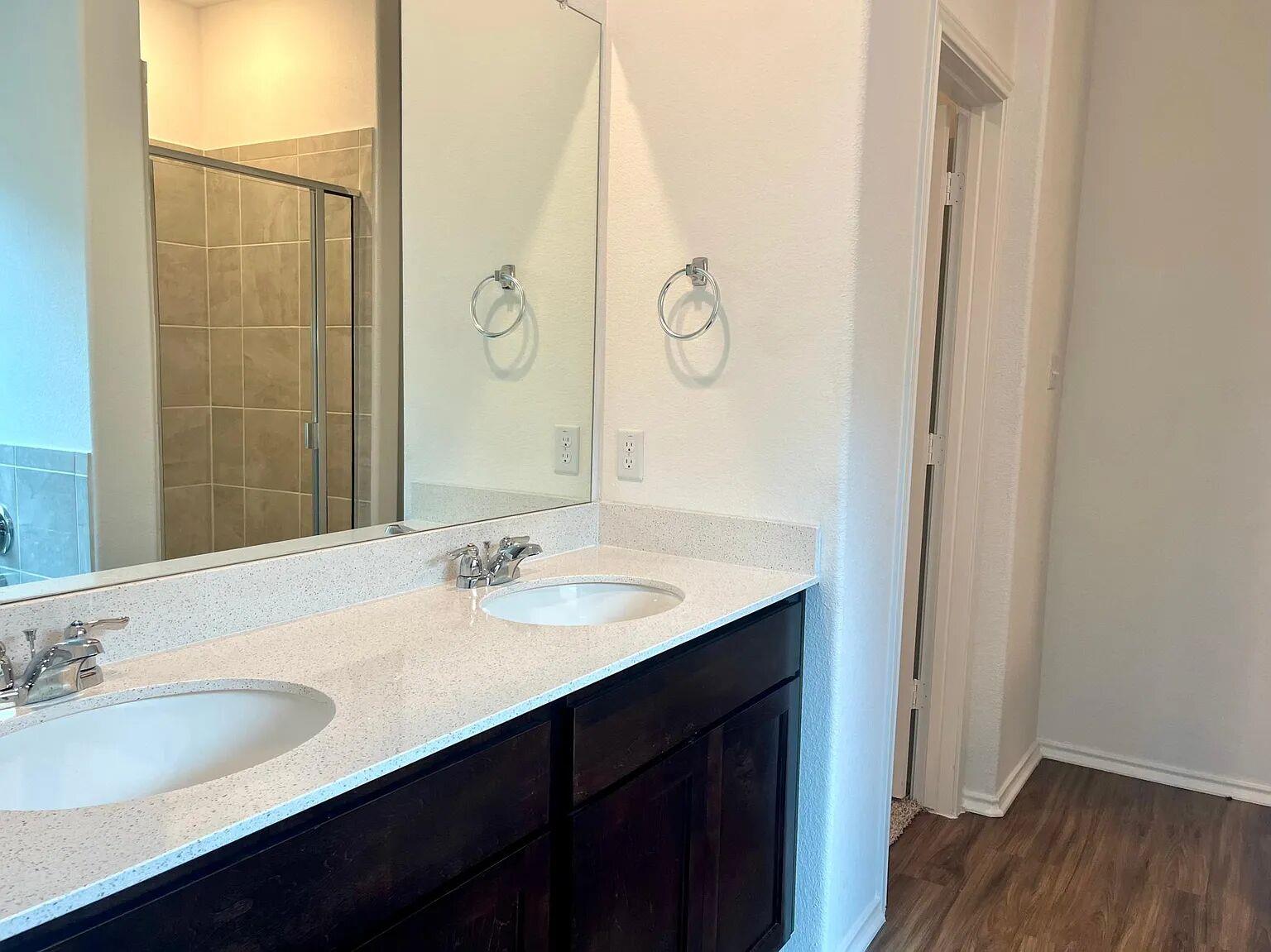 100 Milliner Loop Property Photo 14