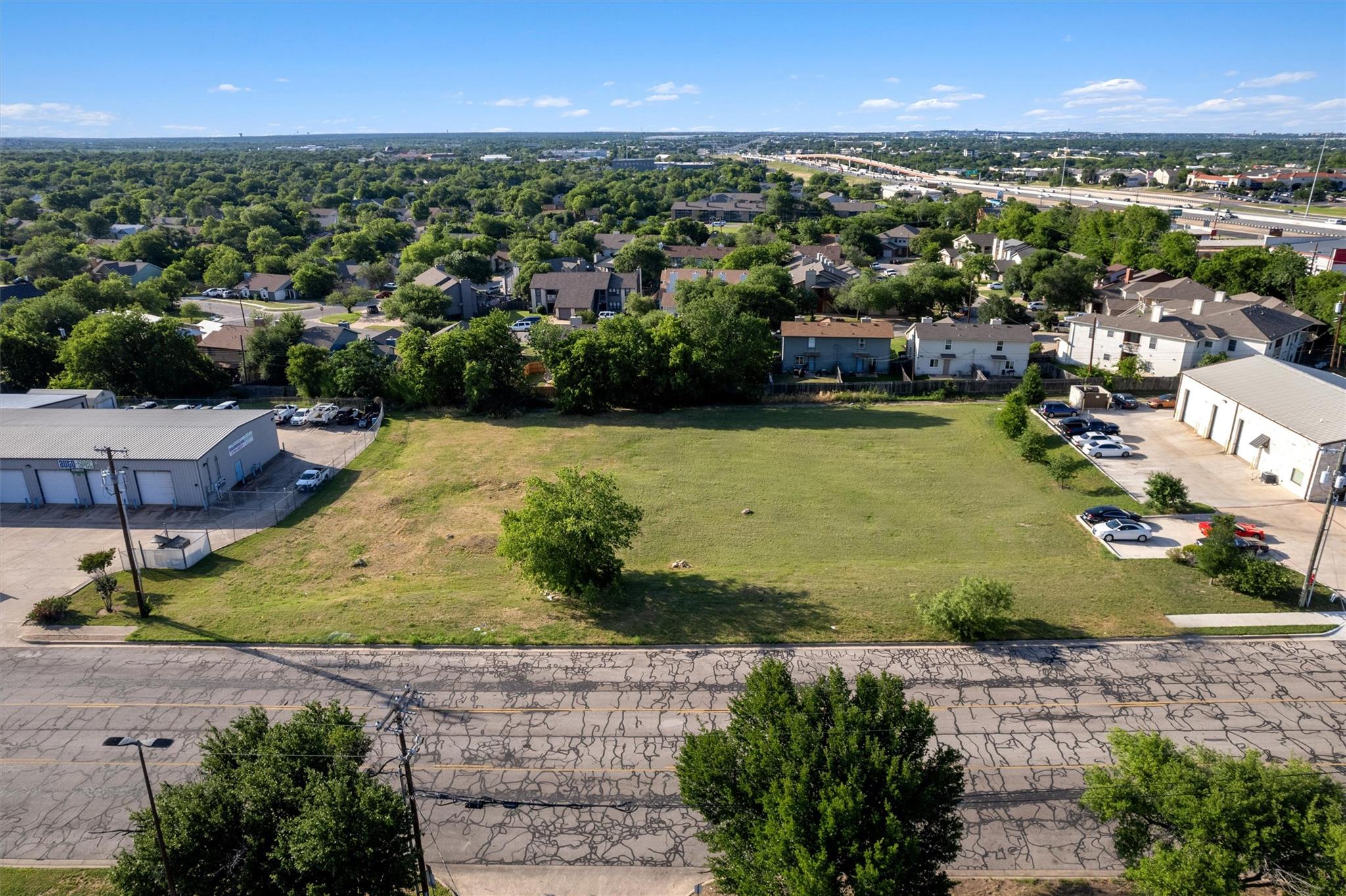 330 Old West Dr Property Photo 4