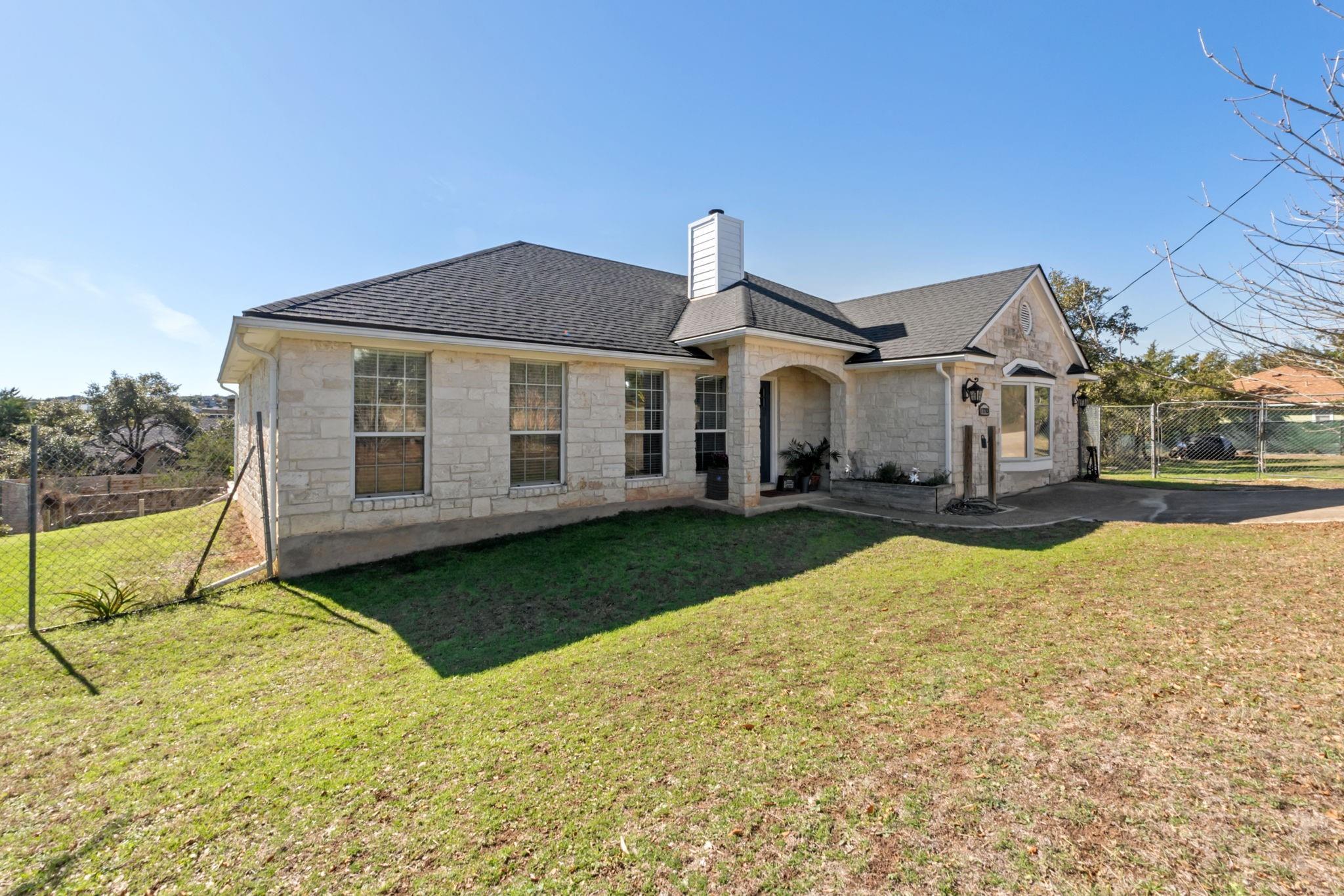 17703 Village Dr Property Photo 2
