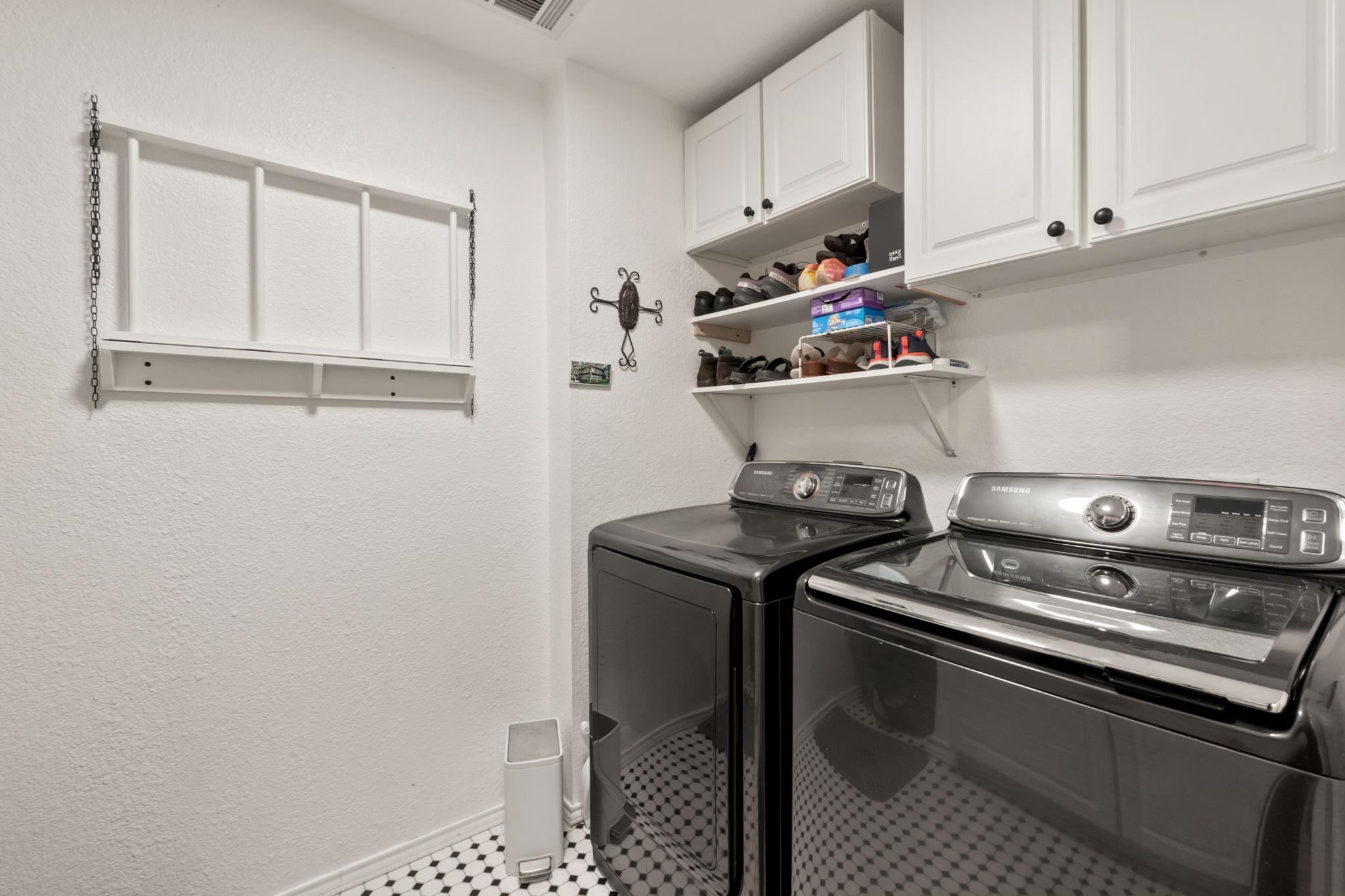 17703 Village Dr Property Photo 31