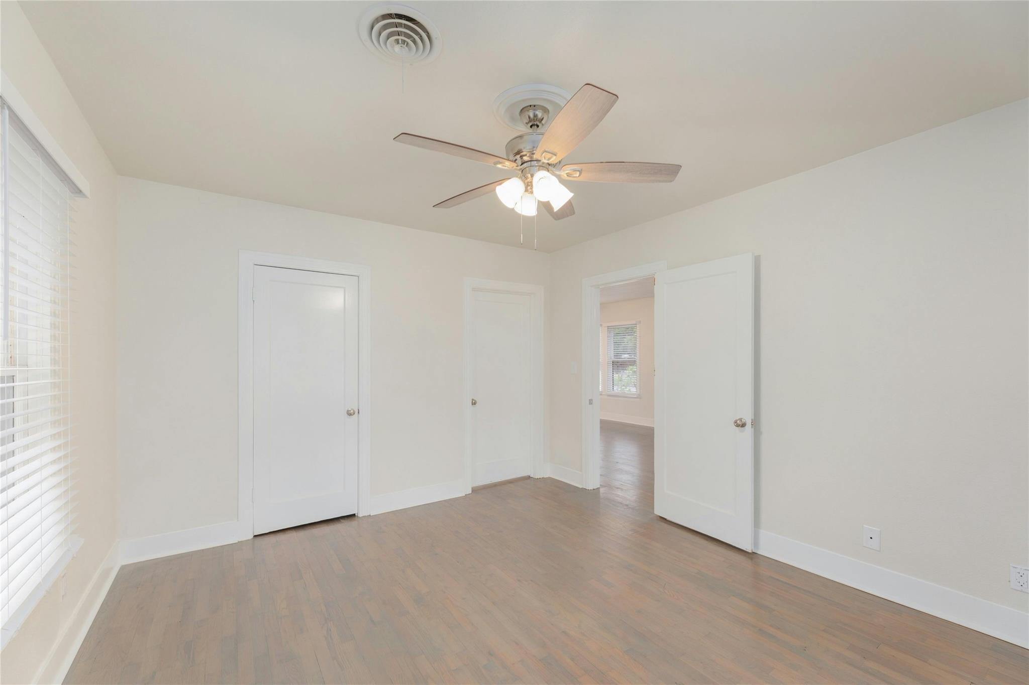419 N Doak St Property Photo 23
