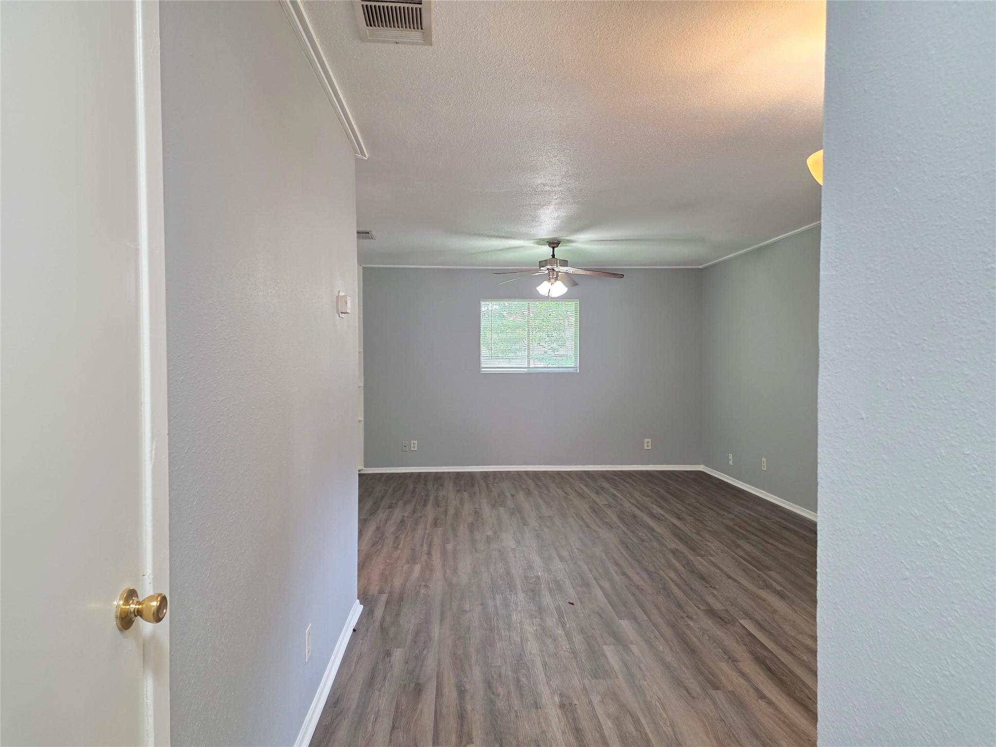 1811 Magnolia Dr #b Property Photo 3