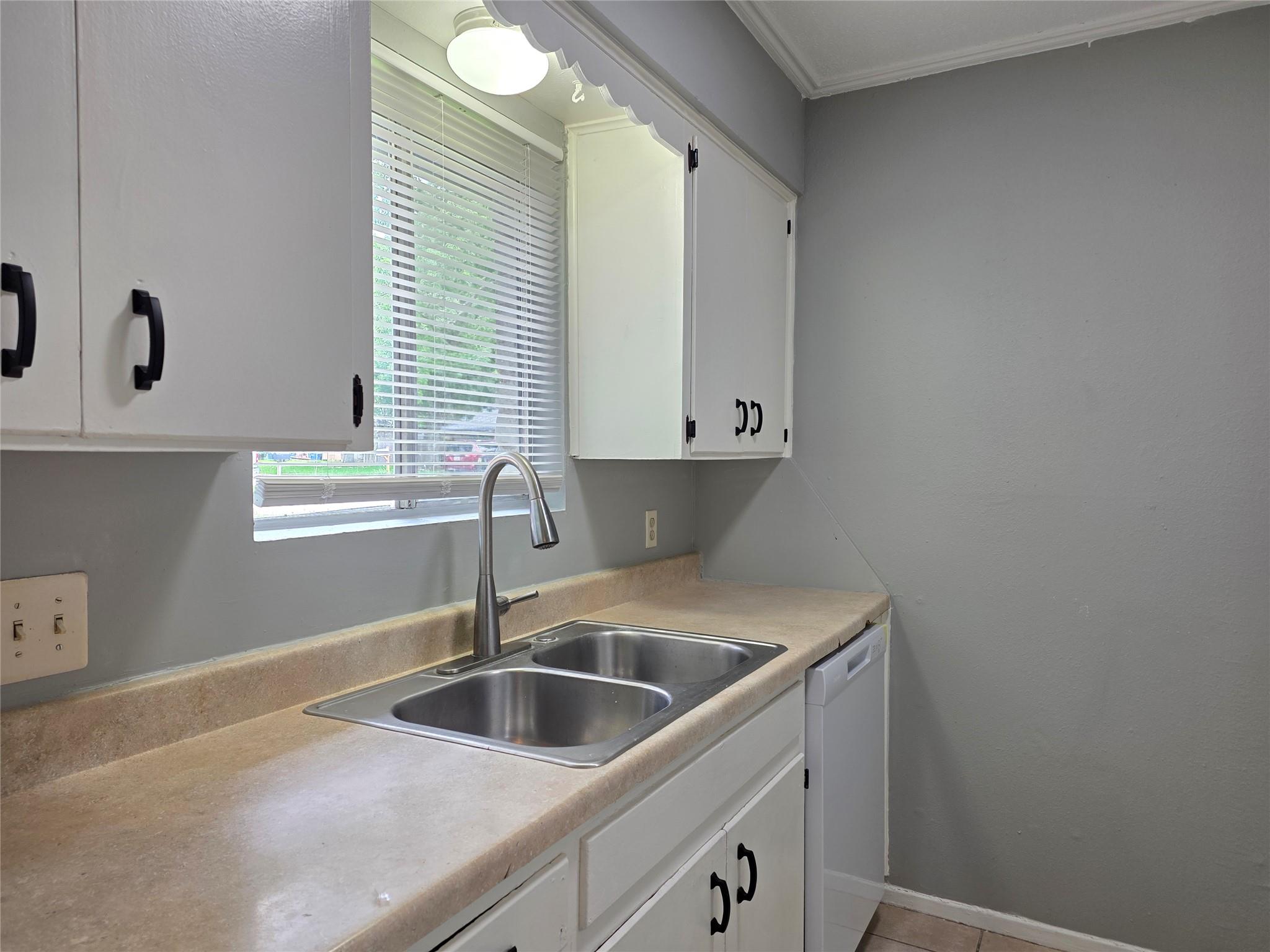 1811 Magnolia Dr #b Property Photo 6