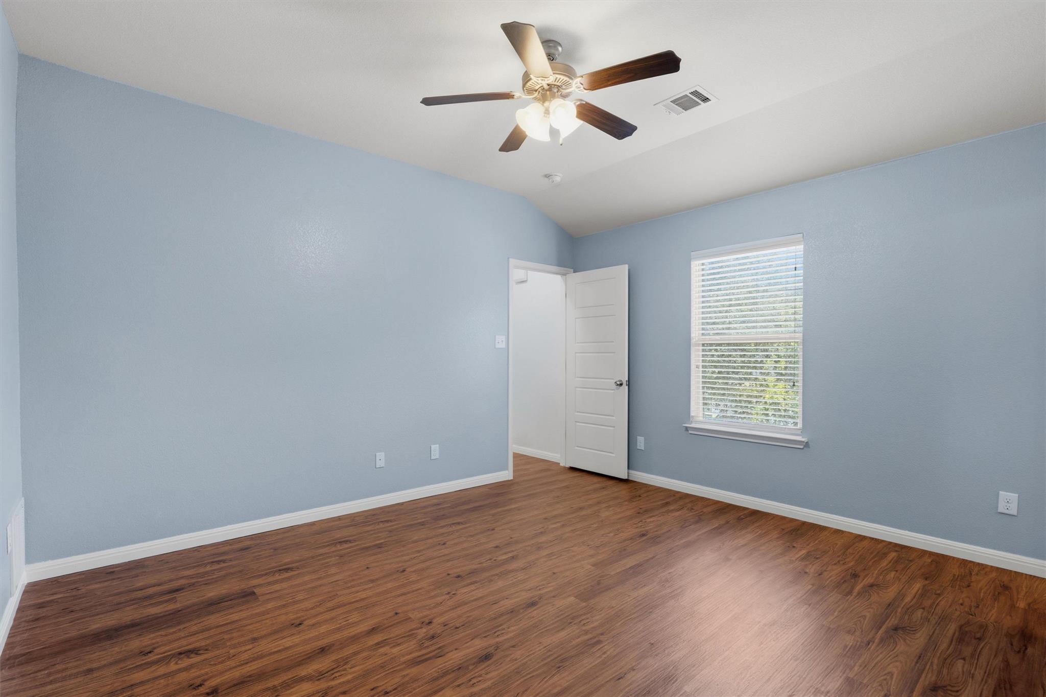 5908 Red Bud Ridge Ln Property Photo 16