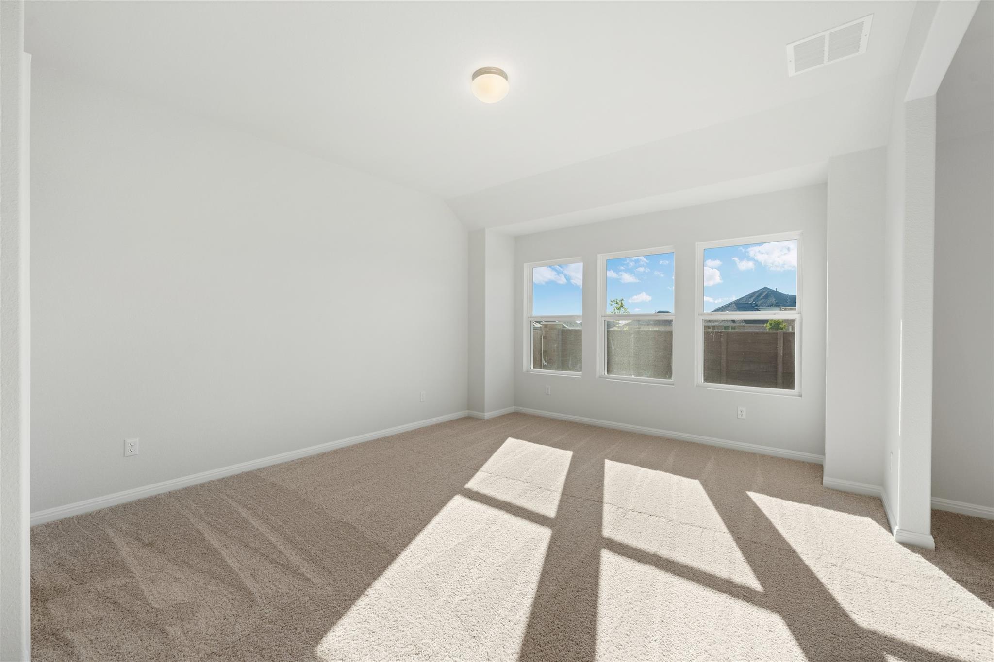 536 Redding Way Property Photo 24