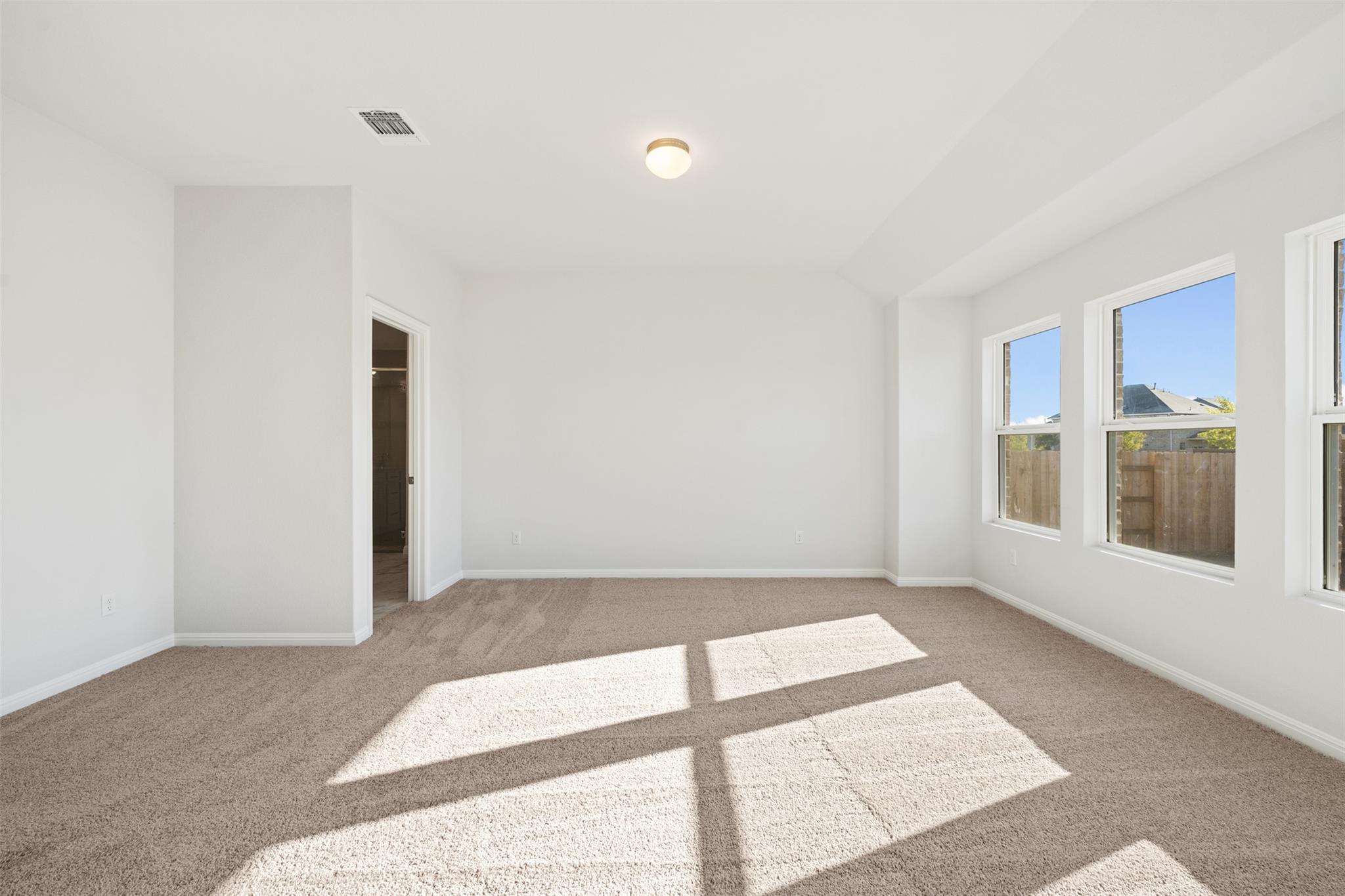 536 Redding Way Property Photo 26