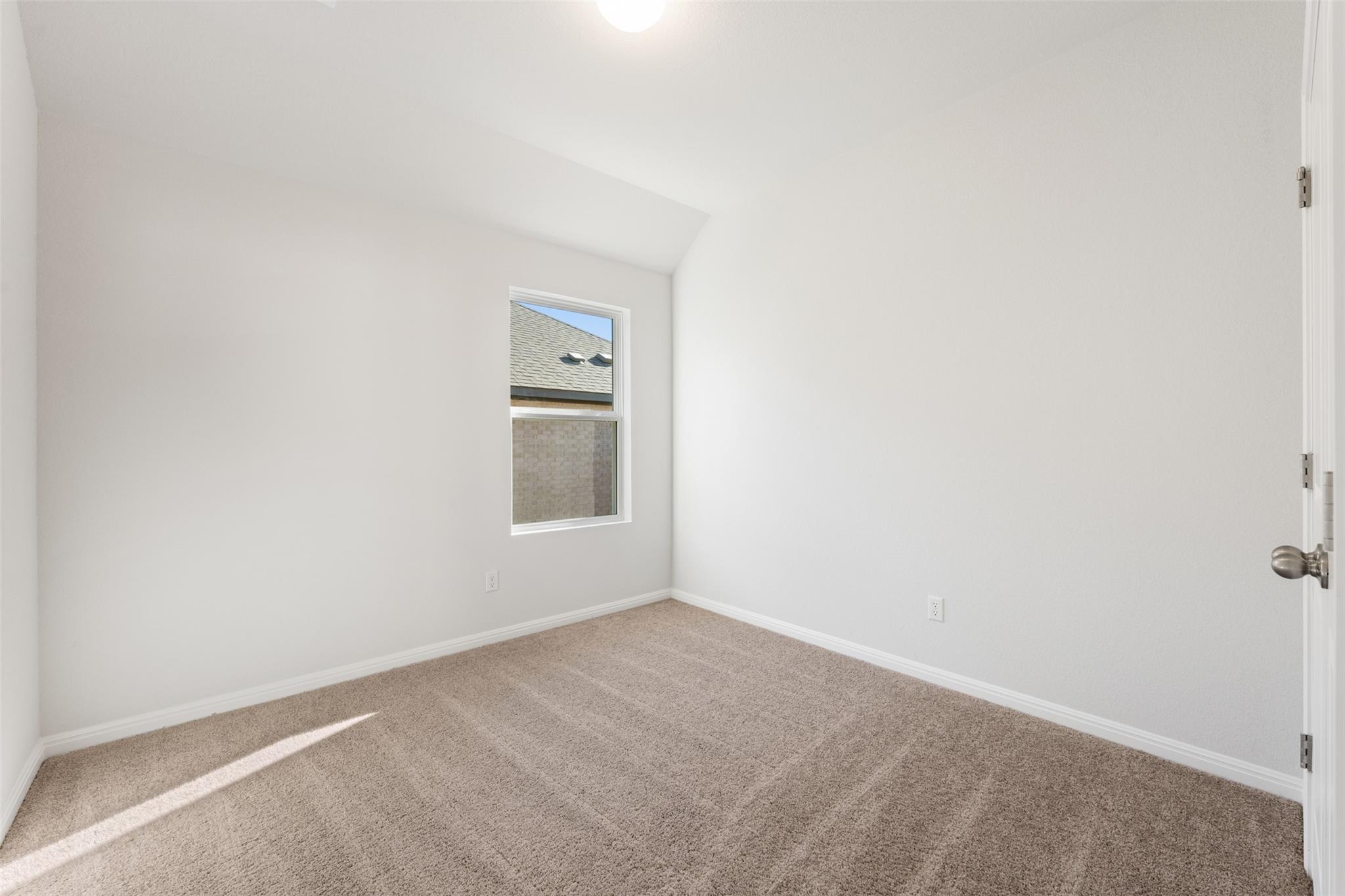 536 Redding Way Property Photo 34