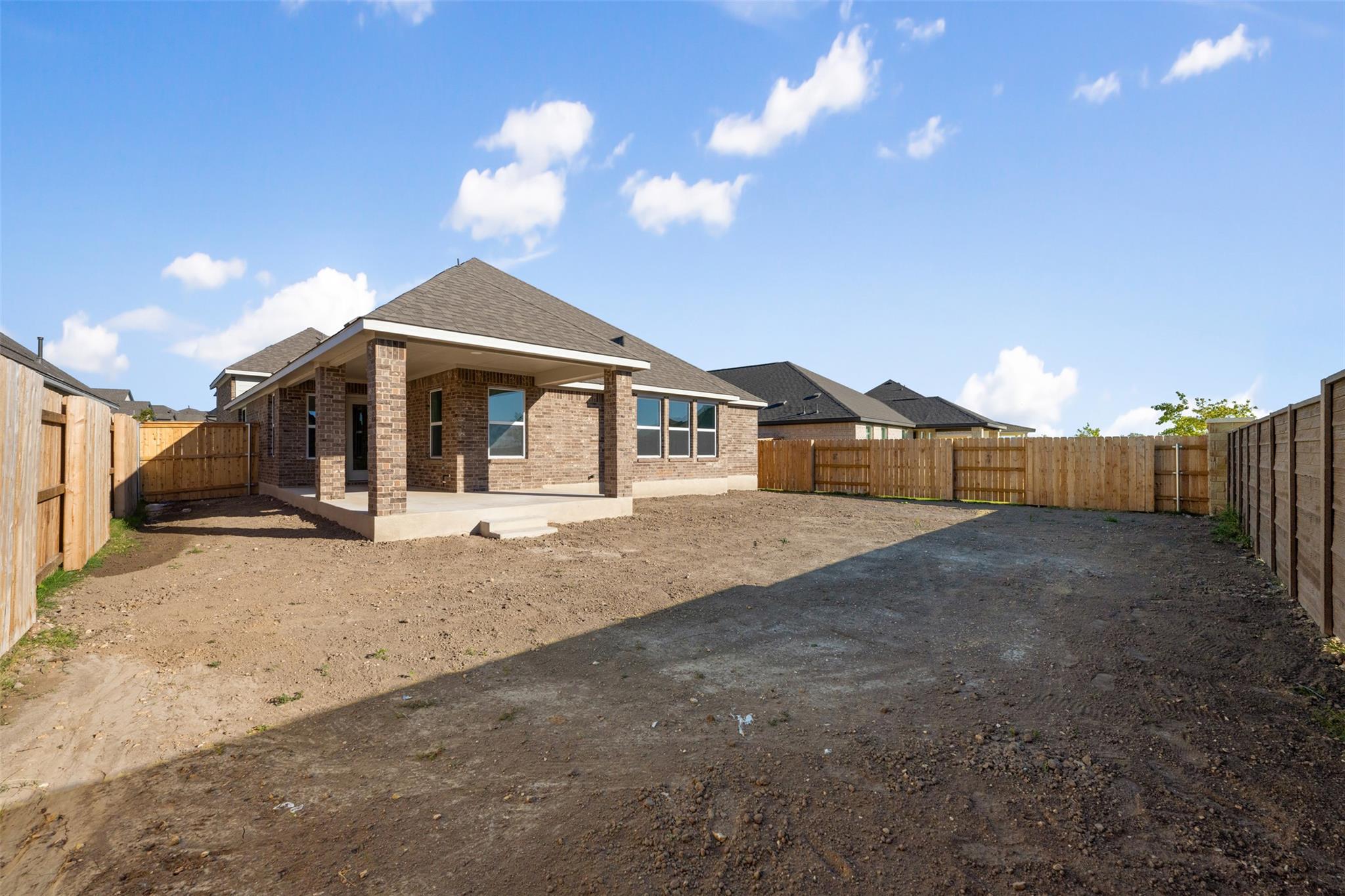 536 Redding Way Property Photo 37