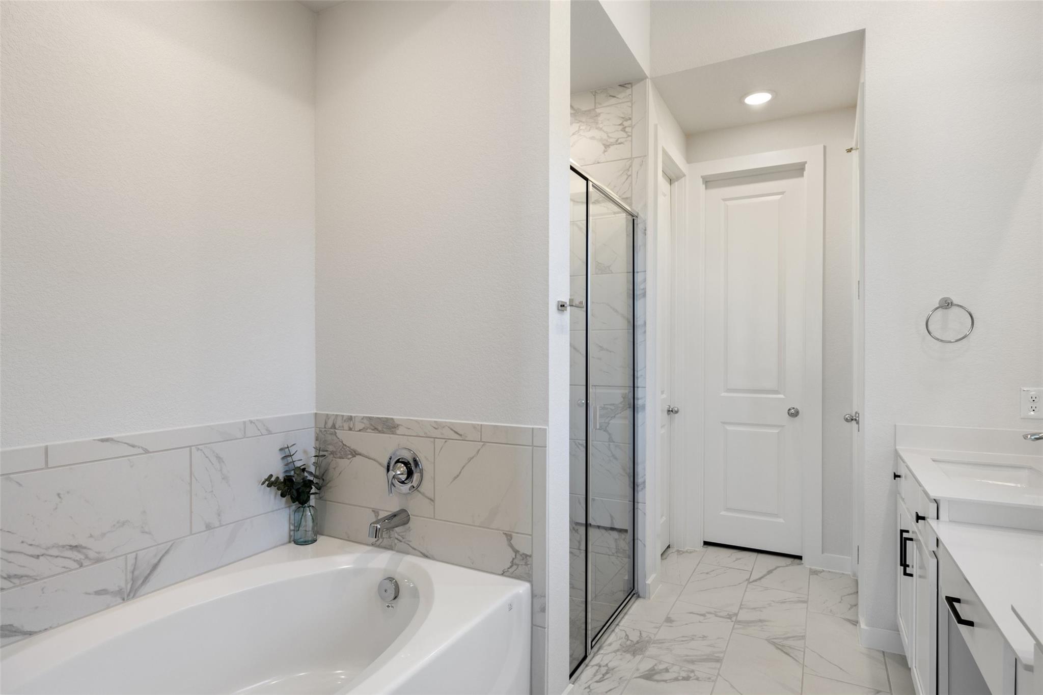 427 Billowing Way Property Photo 28