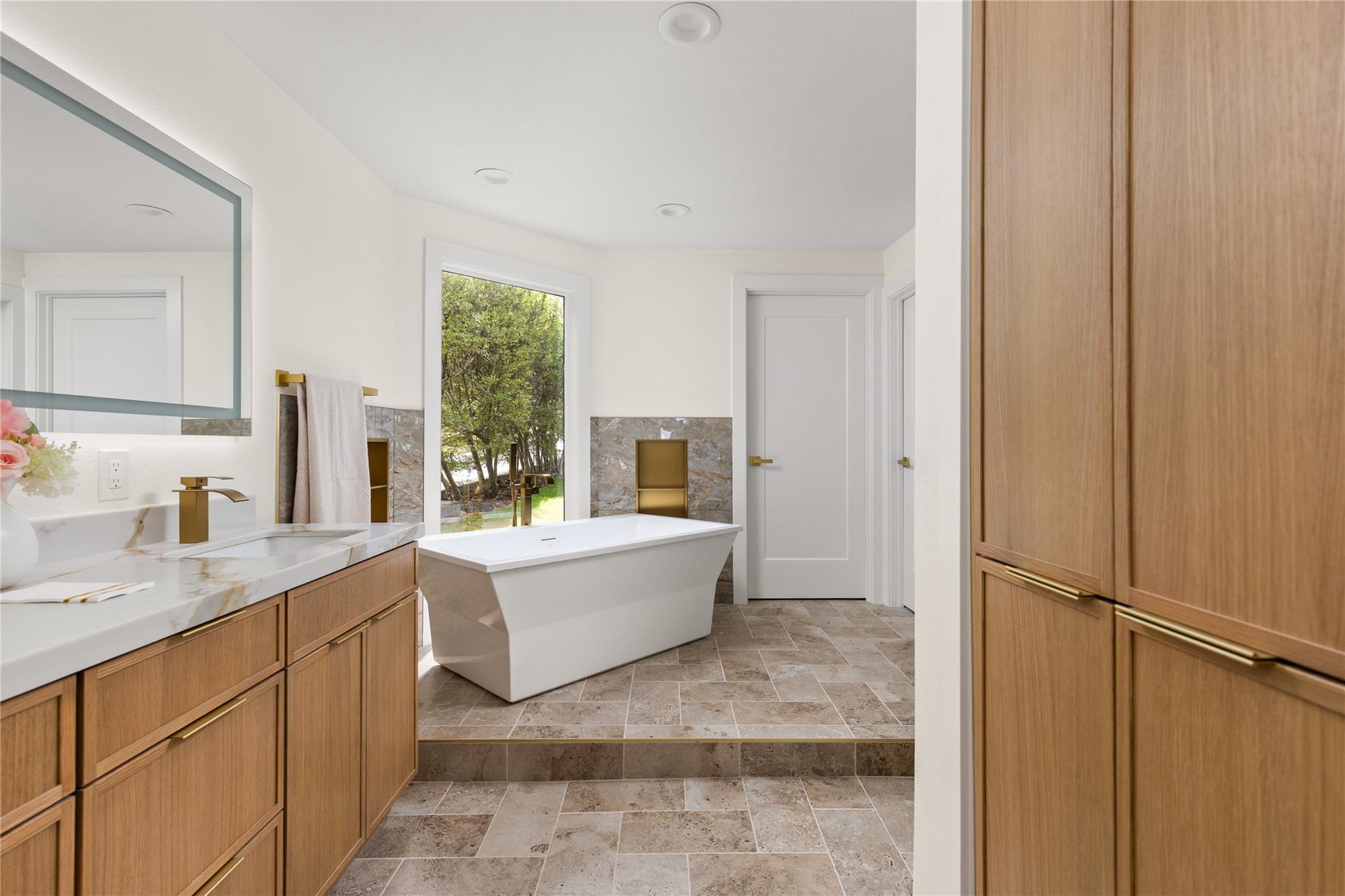 310 Golf Crest Ln Property Photo 21
