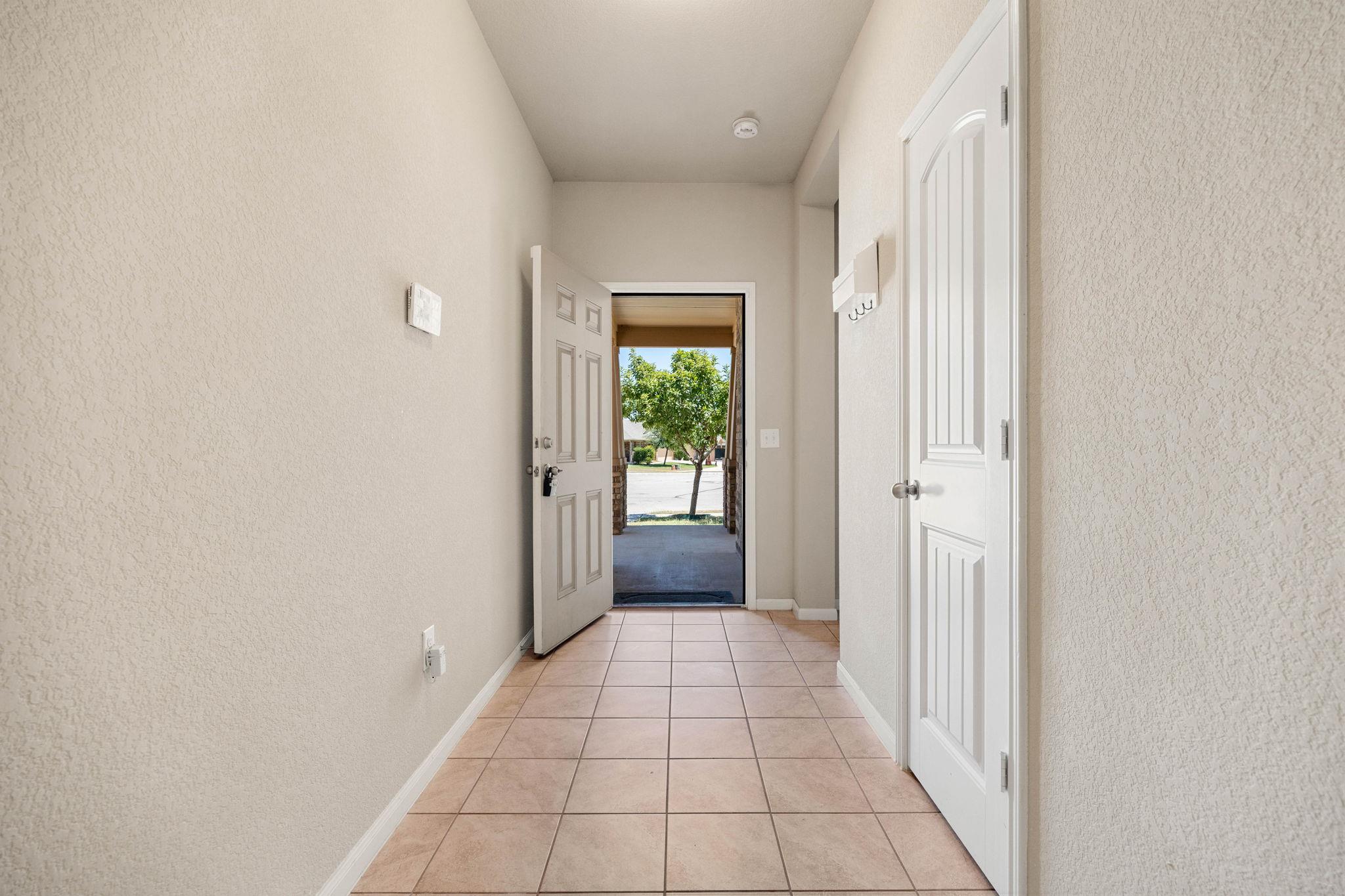 724 Kaluga Trl Property Photo 3