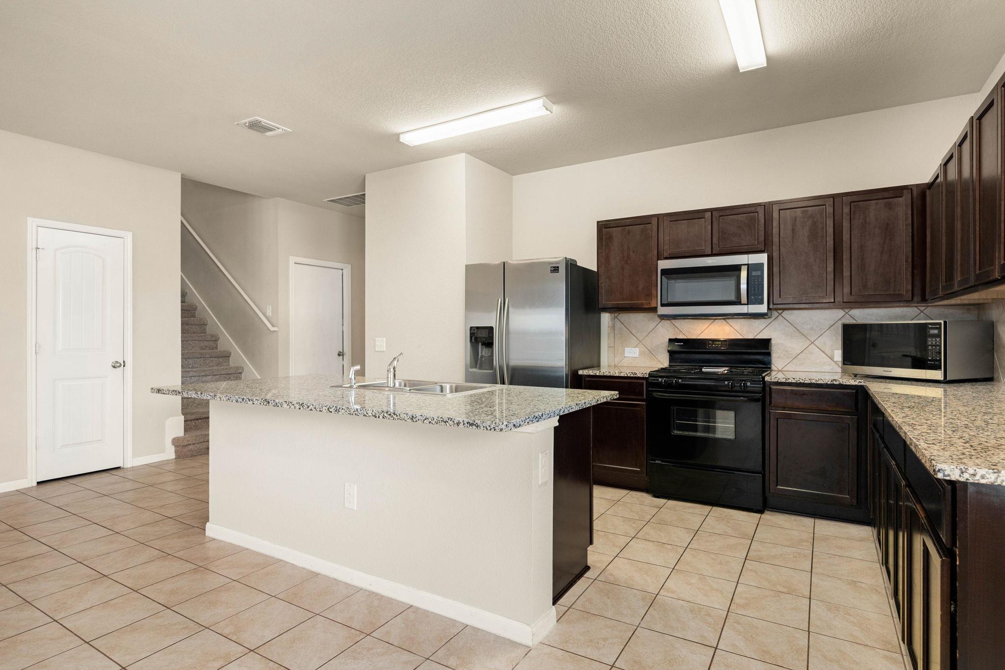 724 Kaluga Trl Property Photo 9