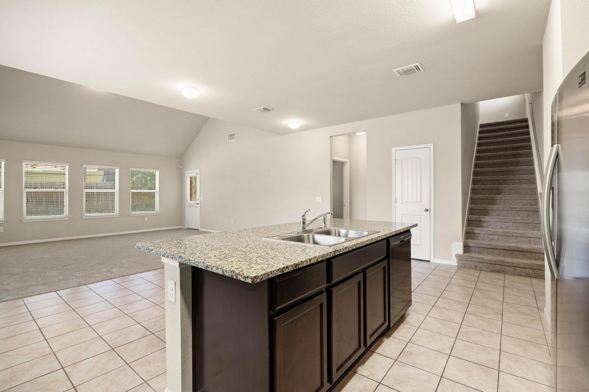724 Kaluga Trl Property Photo 10