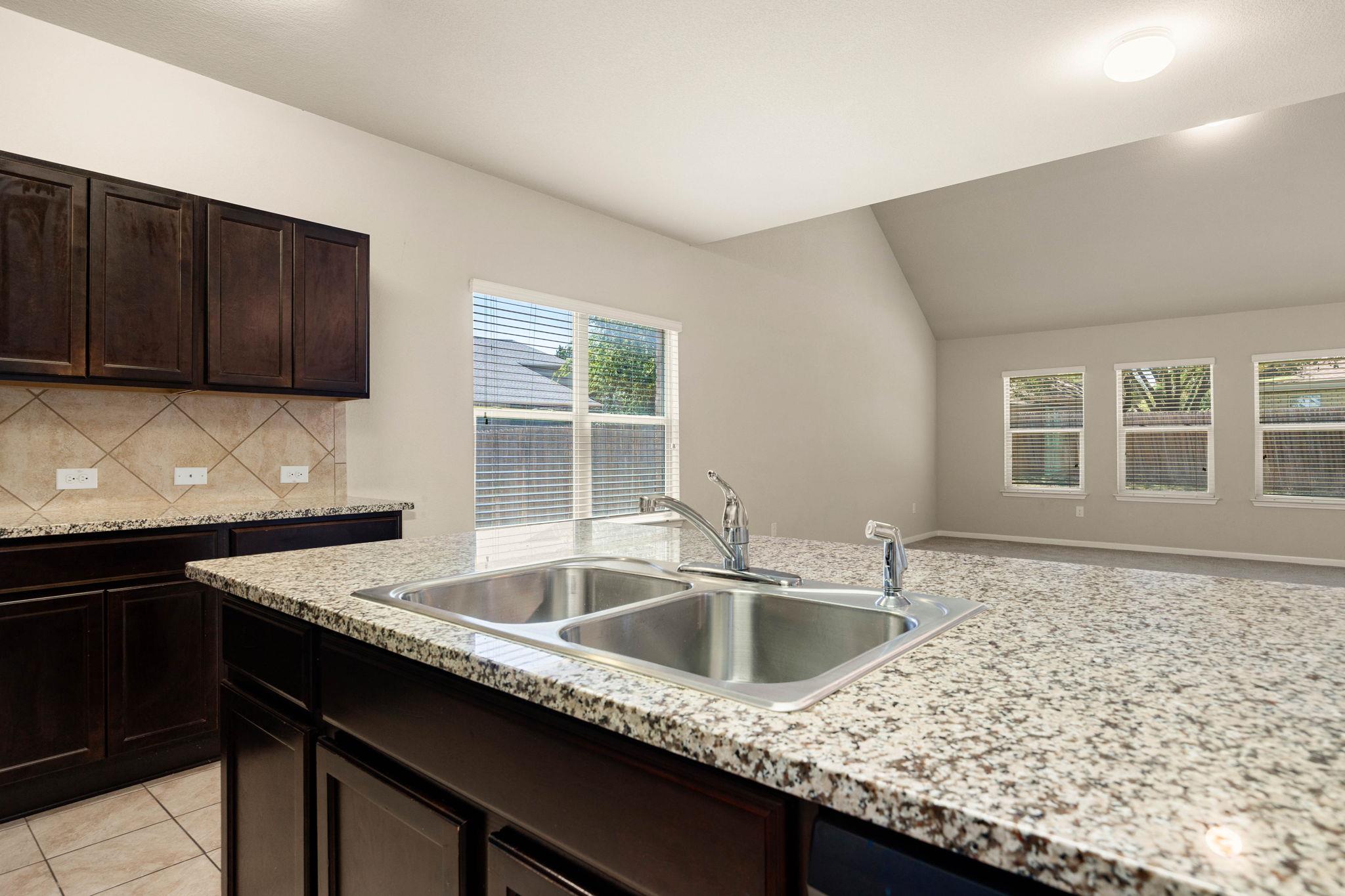 724 Kaluga Trl Property Photo 13