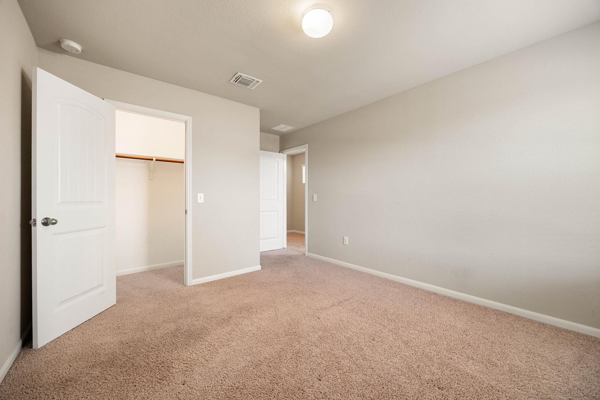 724 Kaluga Trl Property Photo 35