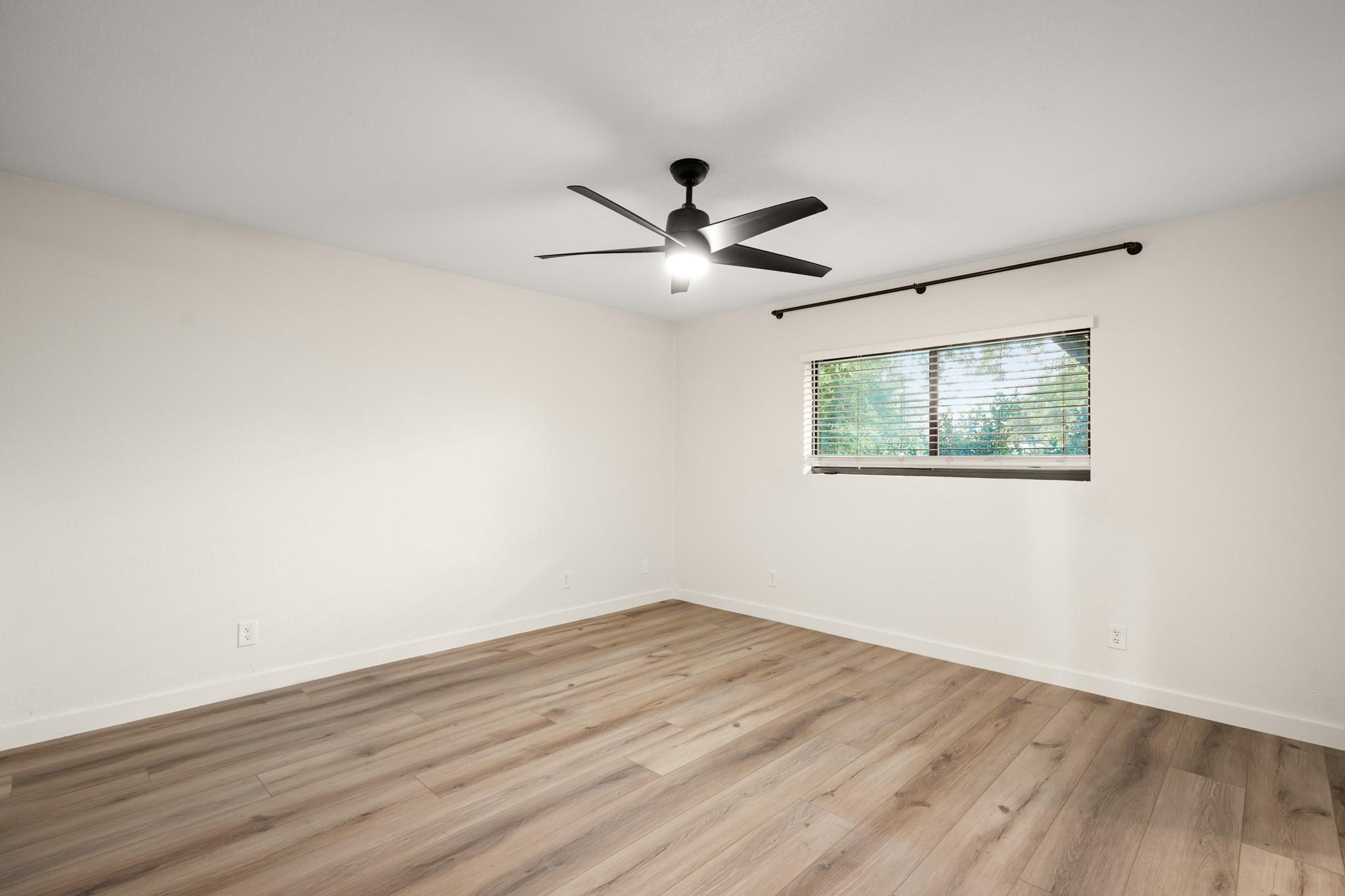 413 Sun Bonnet Dr Property Photo 13