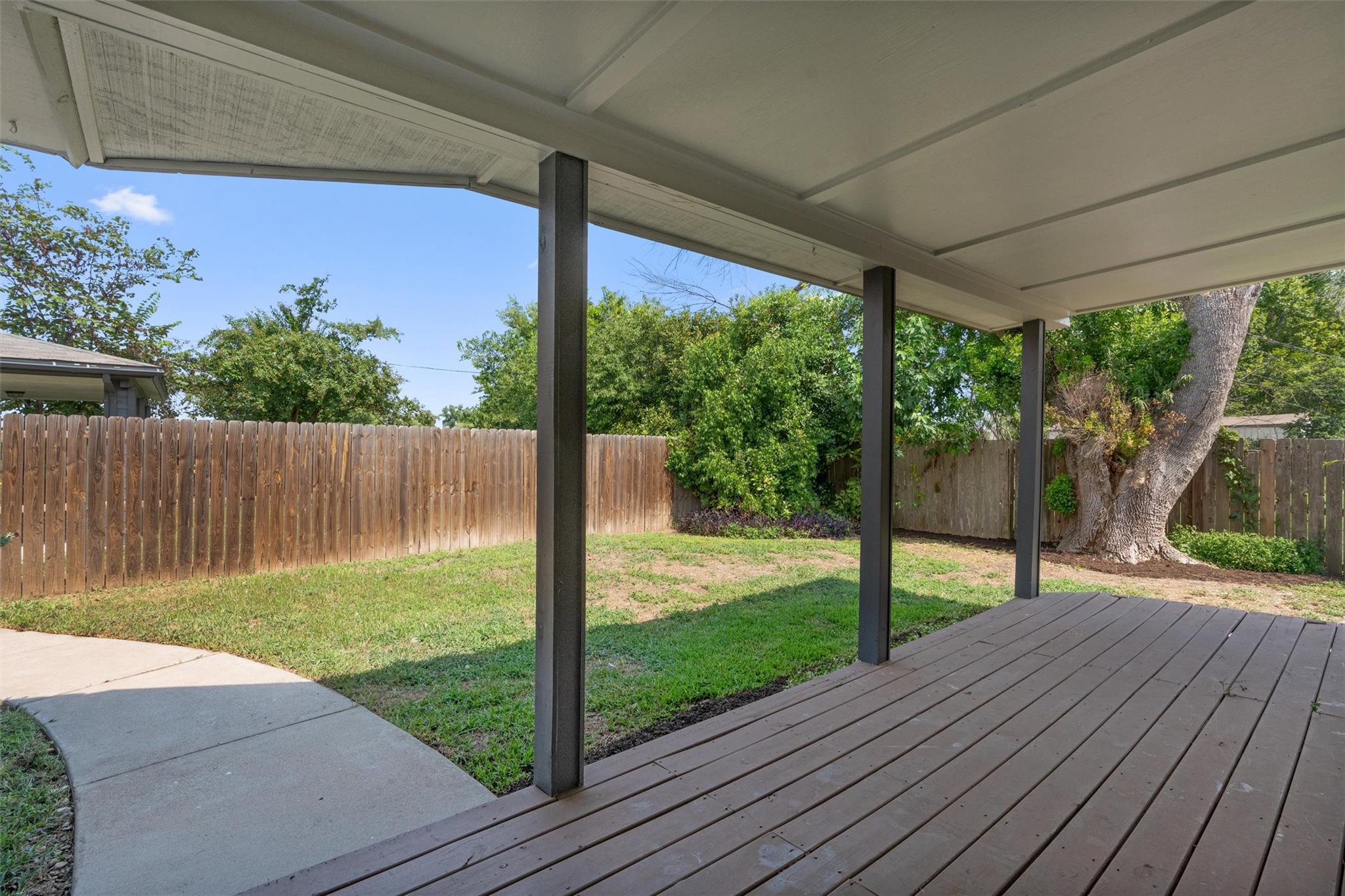 13323 Villa Park Dr Property Photo 30