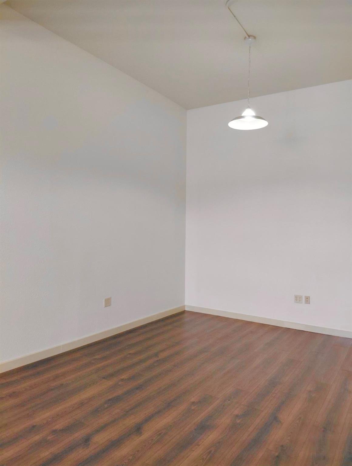 2 Depot Square St #d Property Photo 2