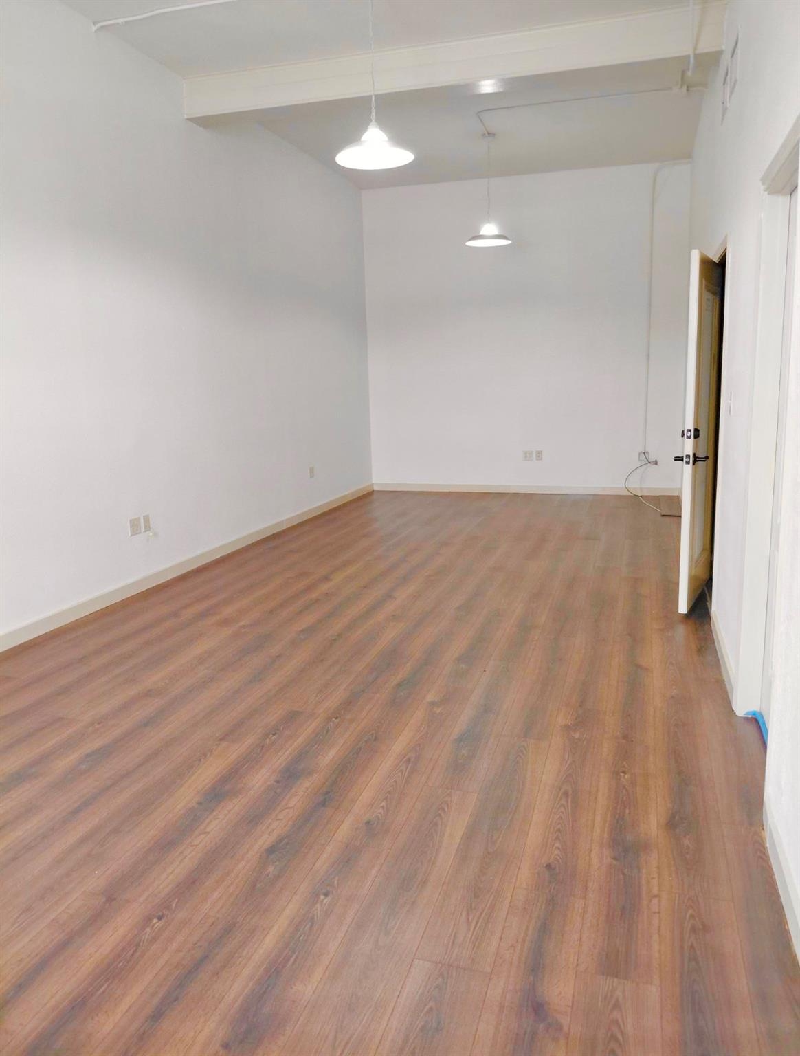 2 Depot Square St #d Property Photo 3