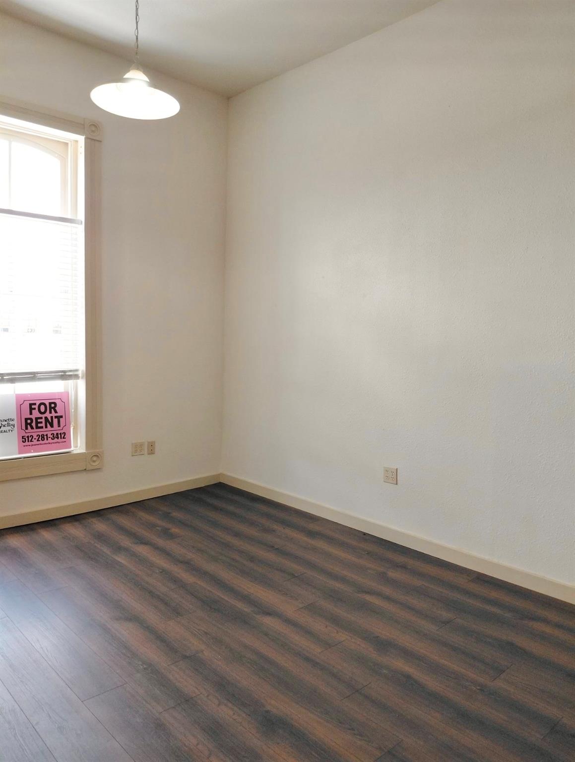 2 Depot Square St #d Property Photo 4