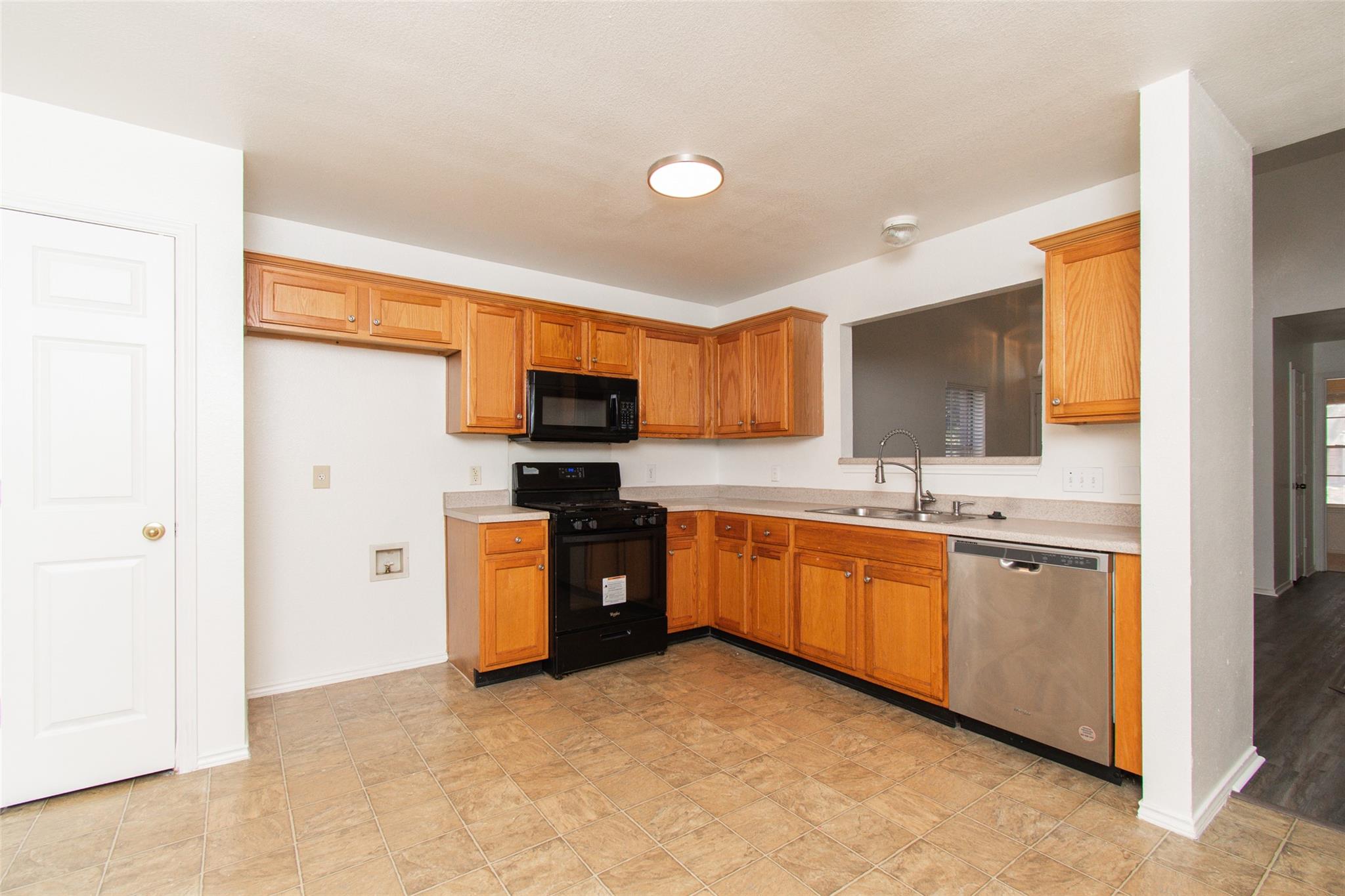 1436 Roxannes Run Property Photo 5