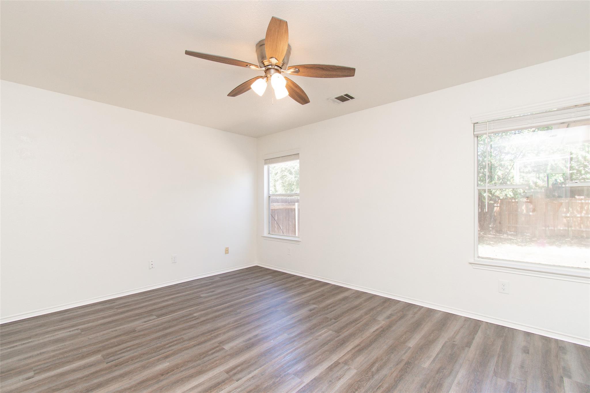1436 Roxannes Run Property Photo 7