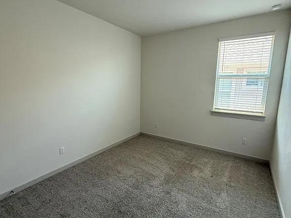 400 Barton Creek Ln Property Photo 15