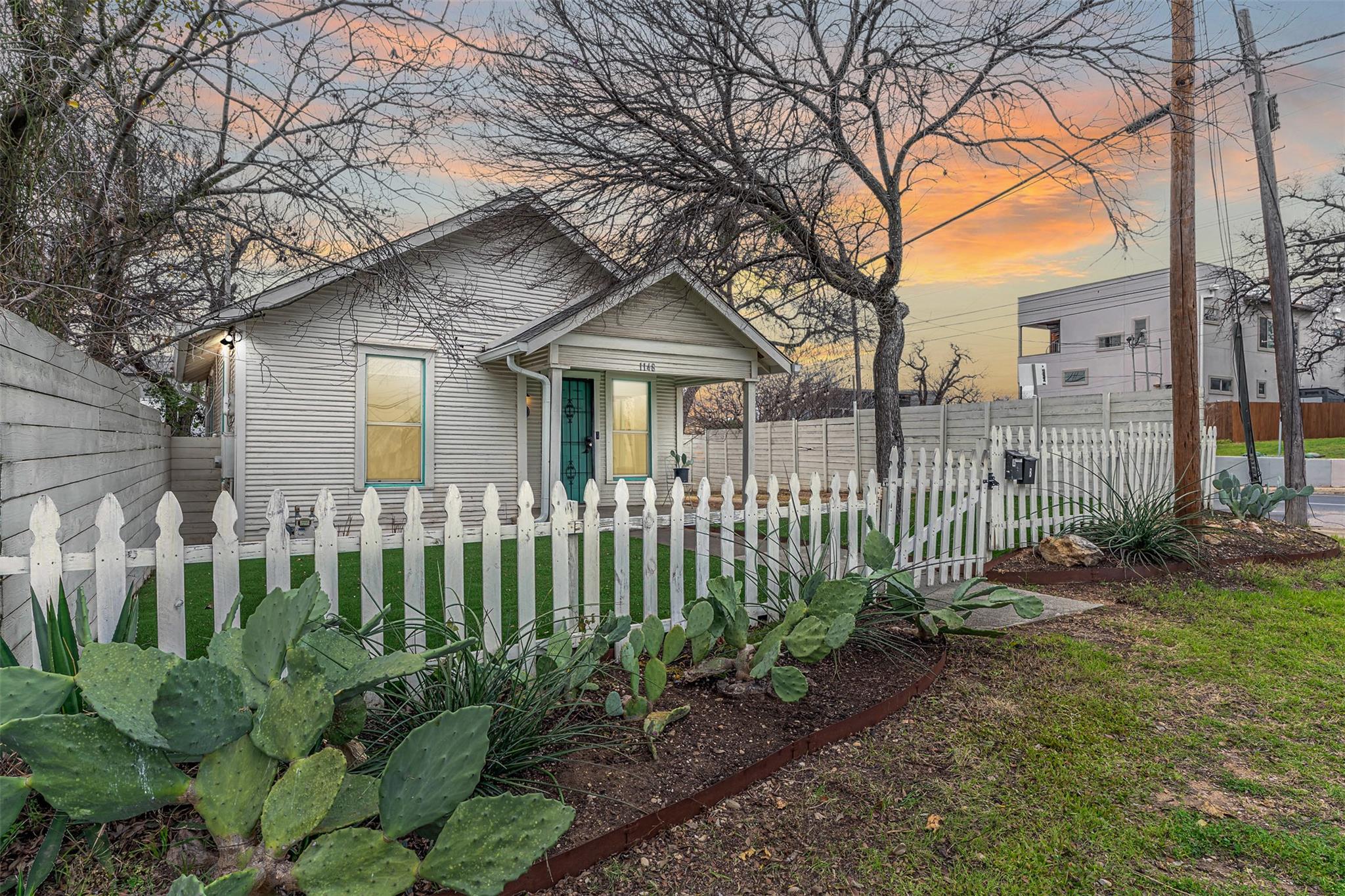 1148 Northwestern Ave A And B Property Photo