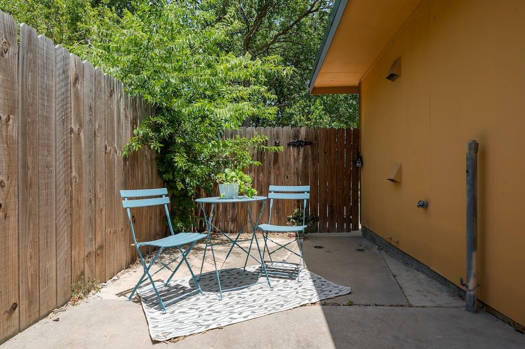 1312 E 52nd St #b Property Photo 15