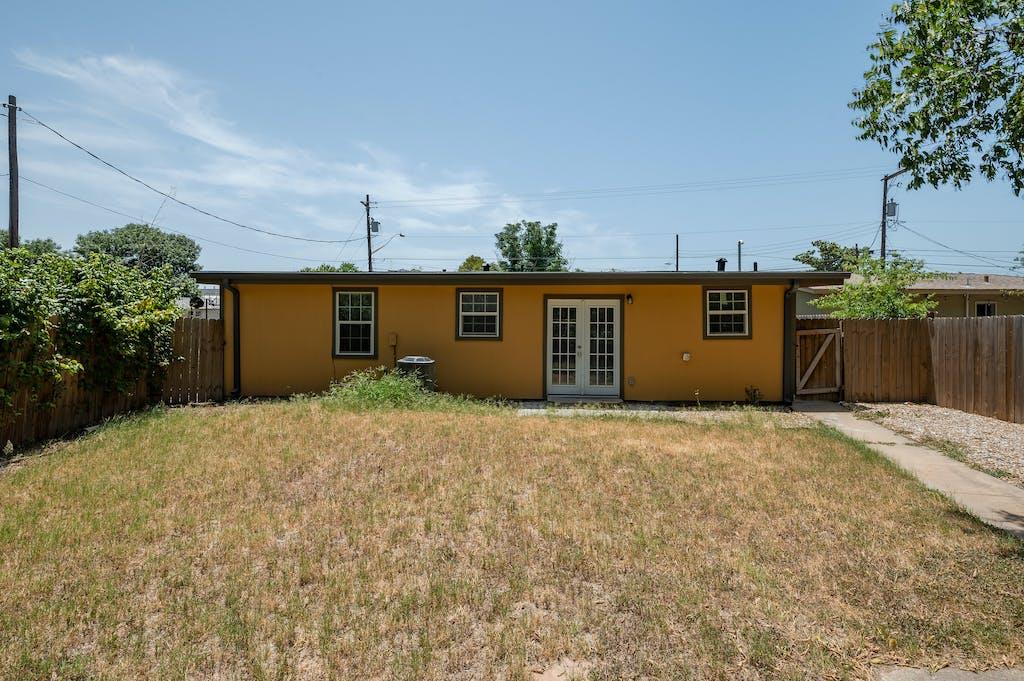 1312 E 52nd St #b Property Photo 16