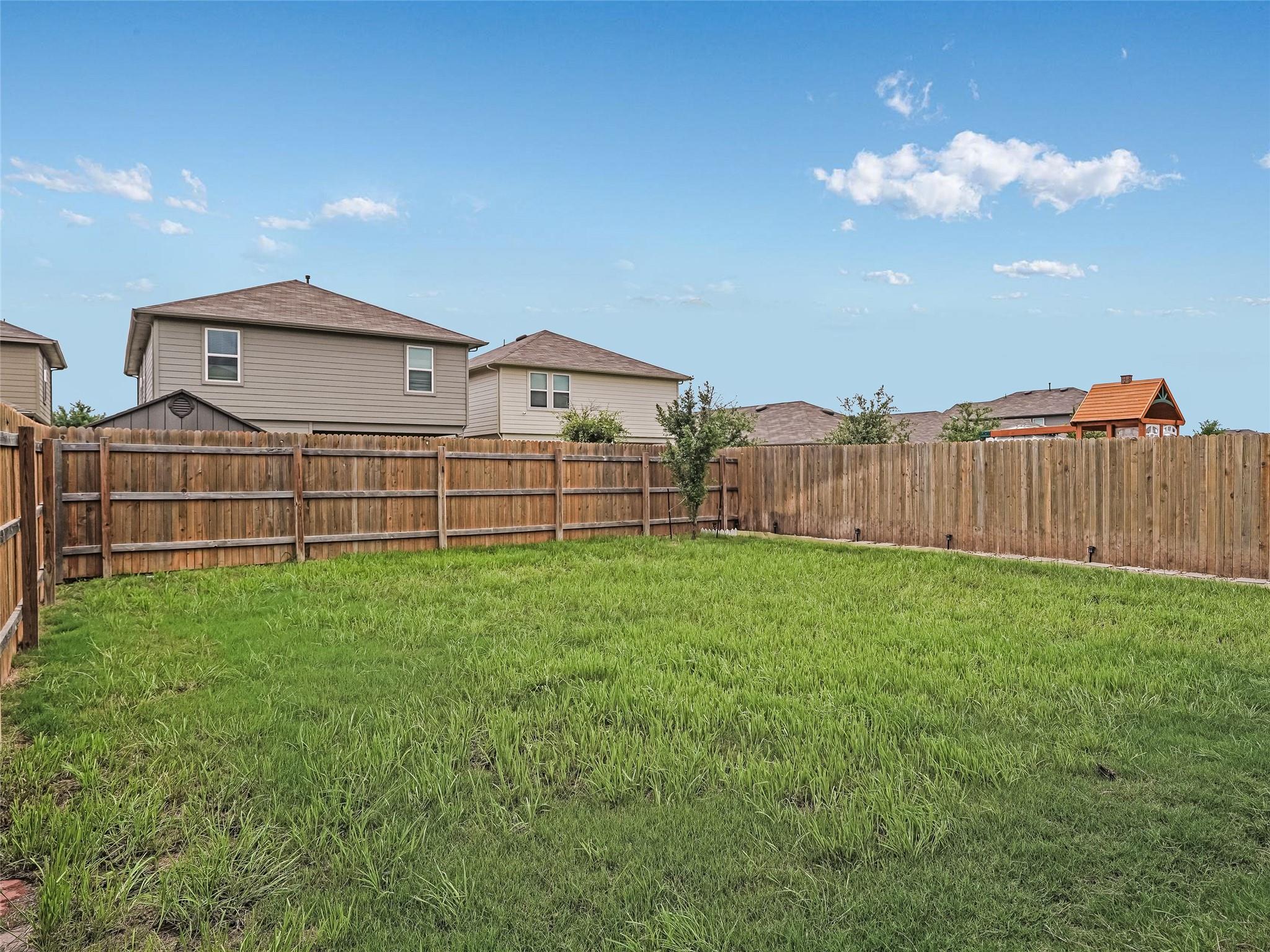 383 Sickle Loop Property Photo 15