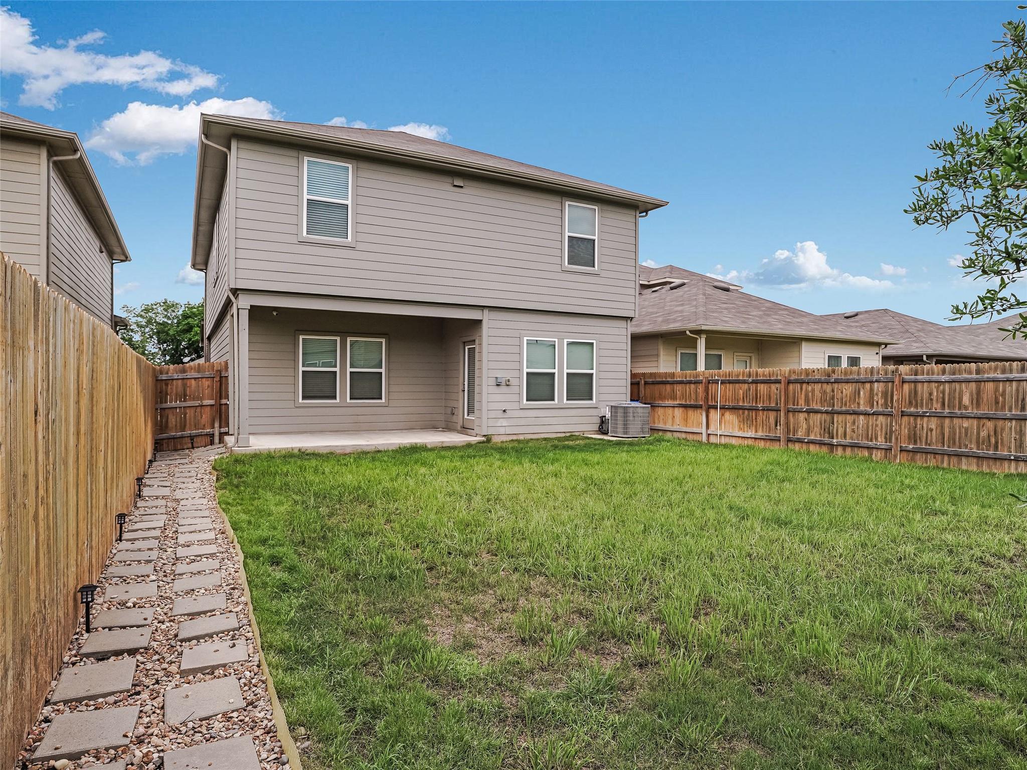 383 Sickle Loop Property Photo 16