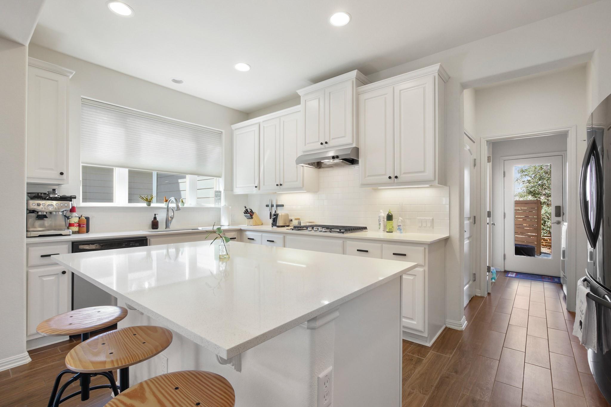 8912 Cattalo Ln Property Photo 8