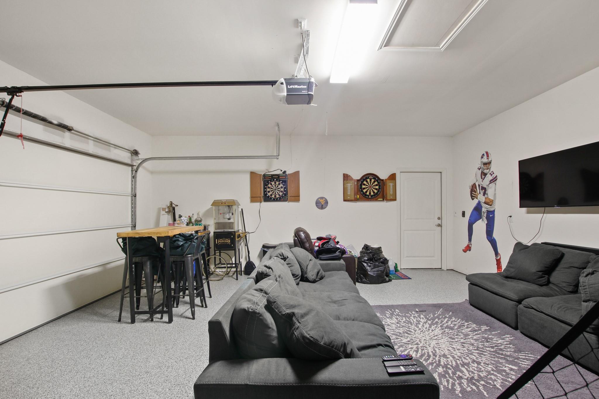 8912 Cattalo Ln Property Photo 32