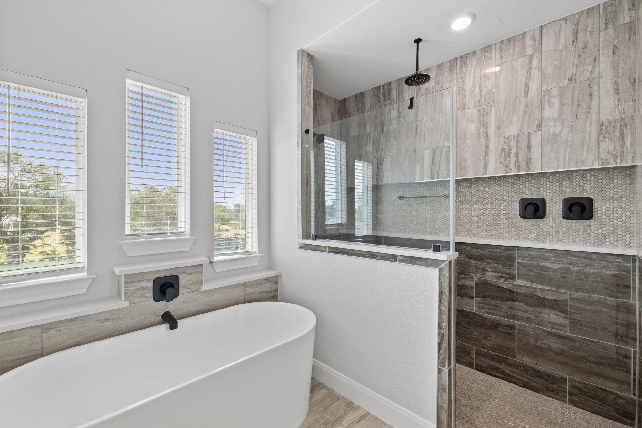 225 Spicewood Trails Dr Property Photo 17