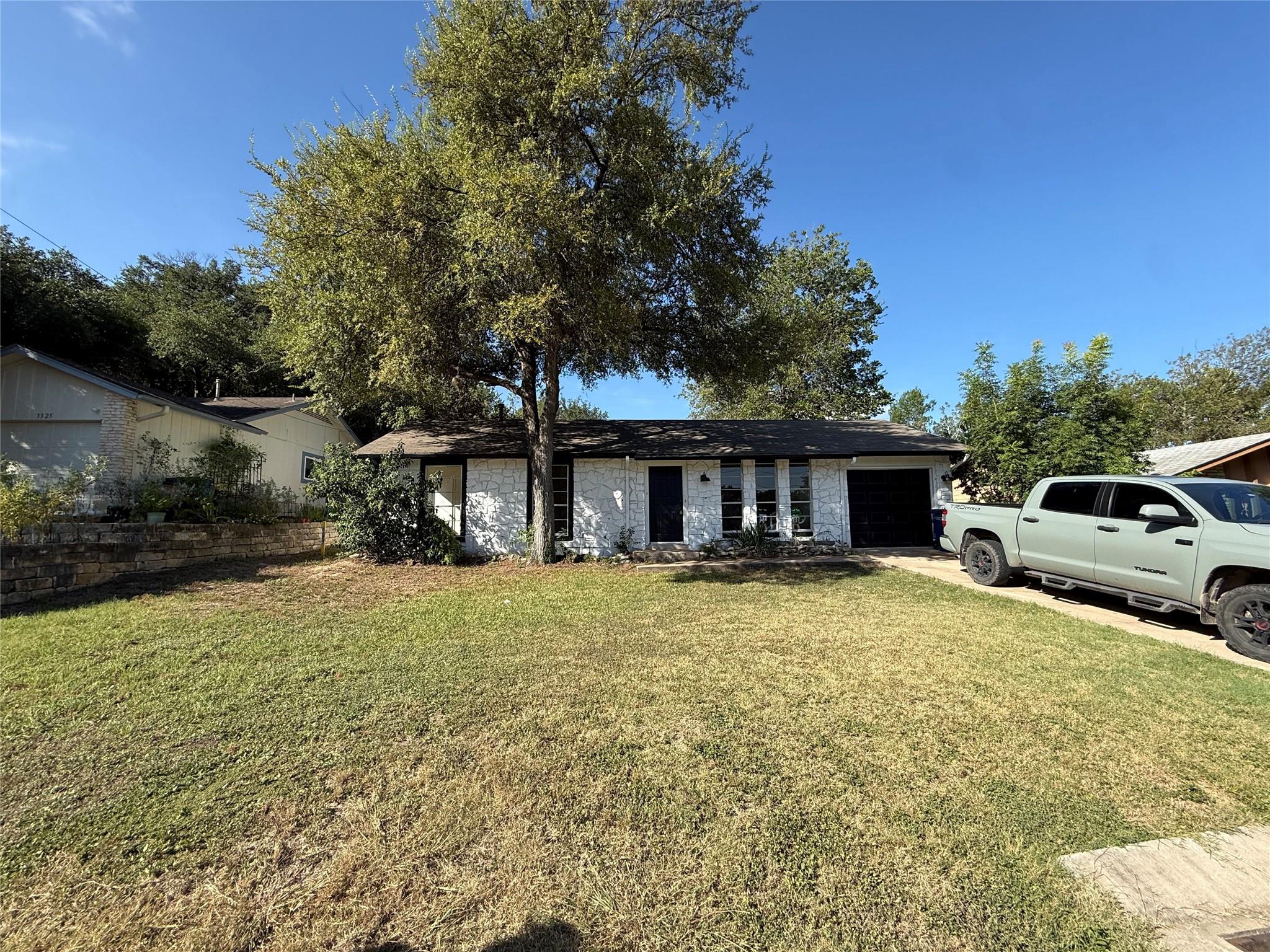 3401 Thomas Kincheon St Property Photo 2