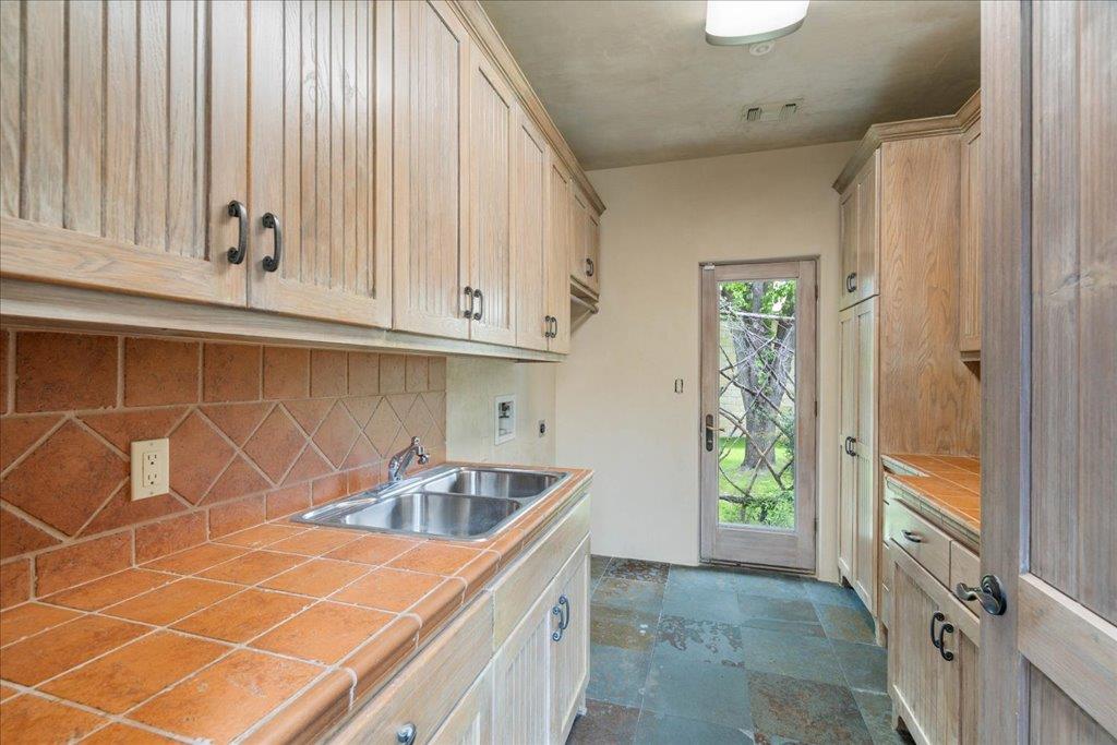 24736 Travis Lakeside Dr #a Property Photo 7