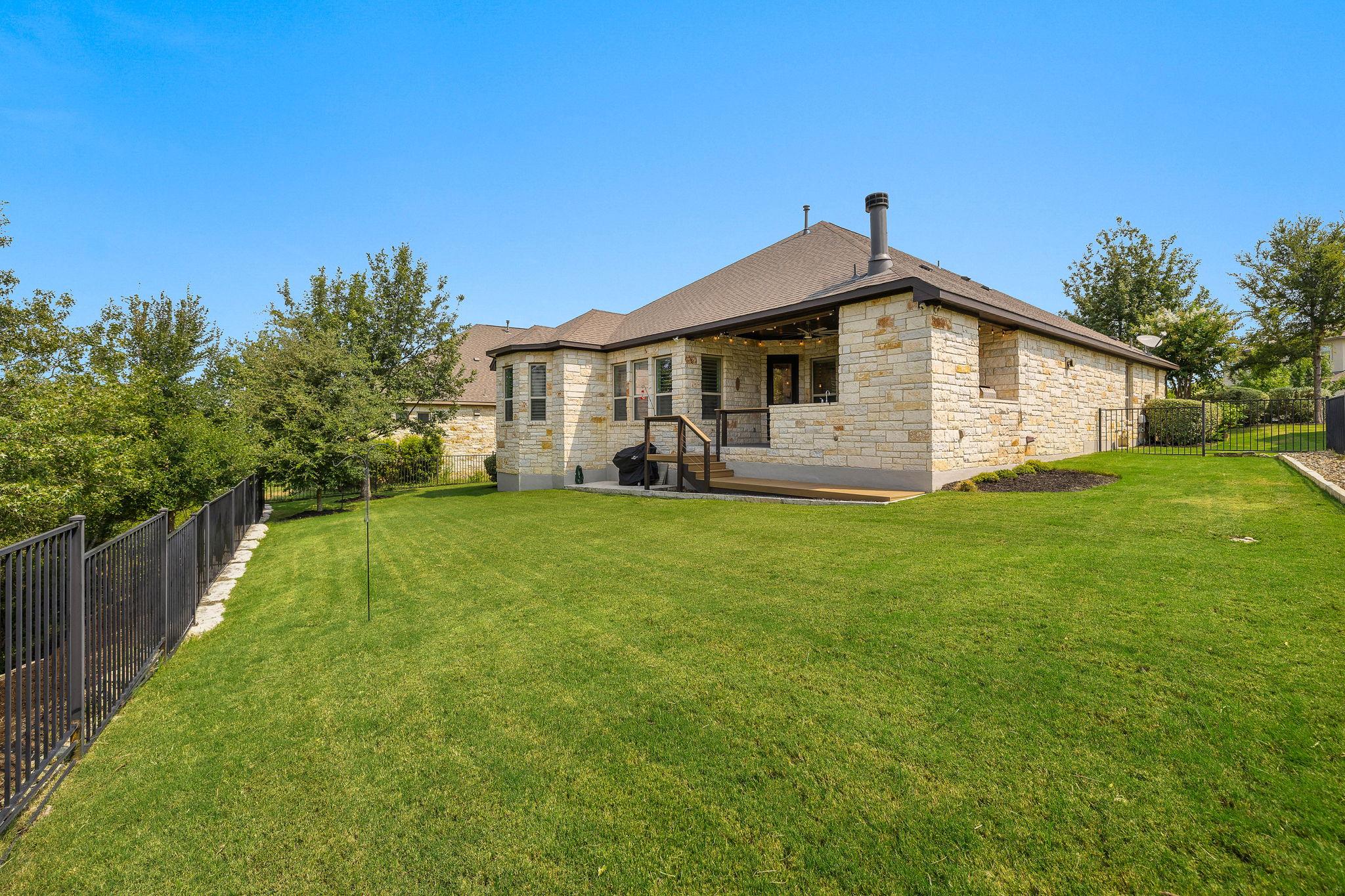 204 Everton Cv Property Photo 33