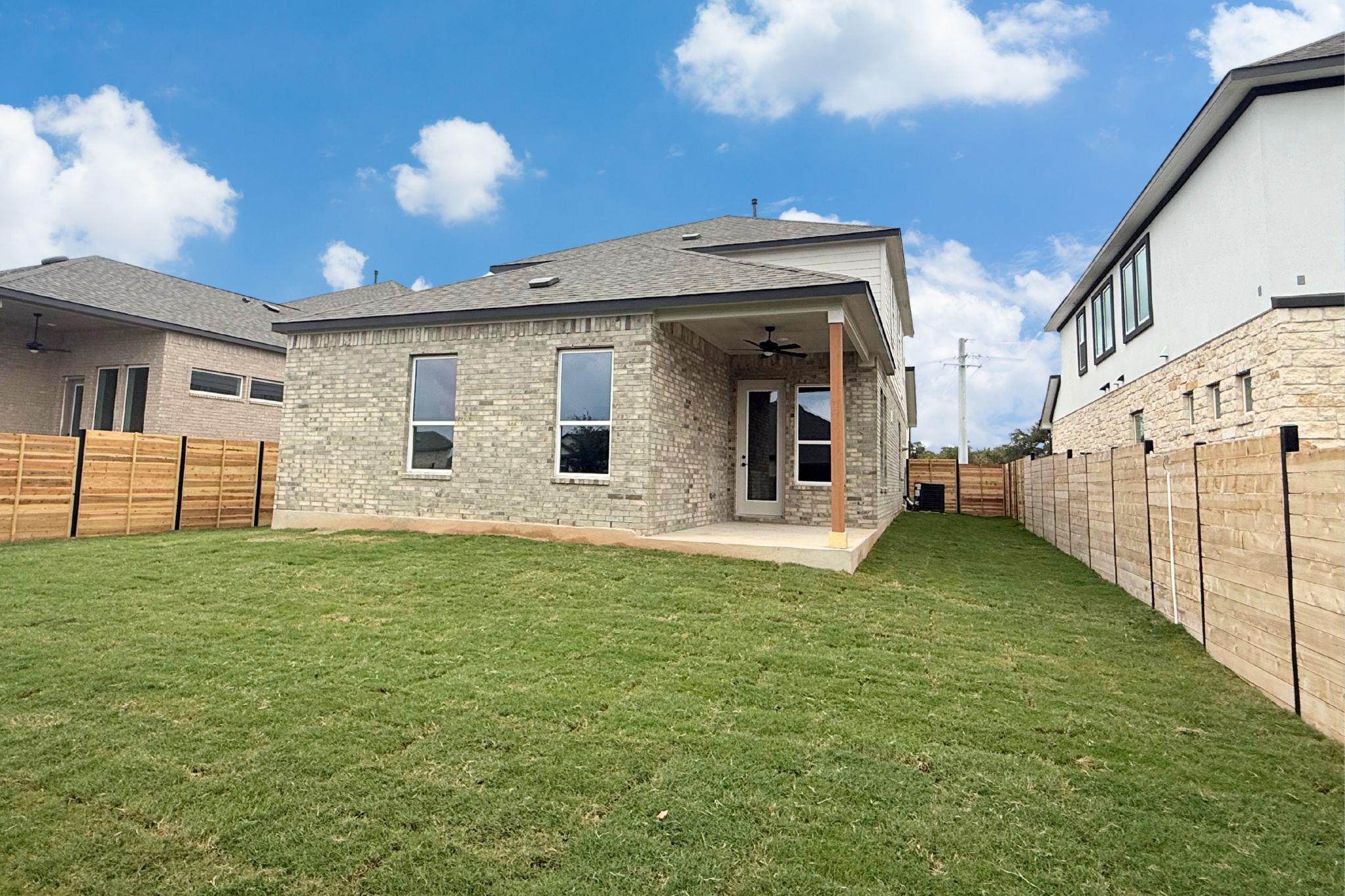 1105 Stonehill Dr Property Photo 4